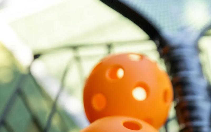 What Is a Thermoformed Pickleball Paddle and Is It Worth It?