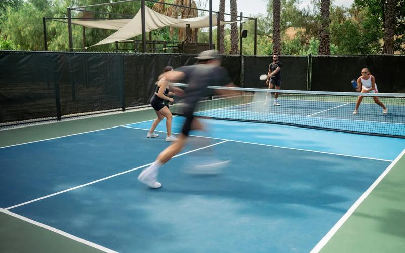 Pickleball vs Padel: Differences & Similarities