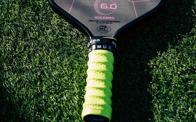 What Are the Best Hybrid Shape Pickleball Paddles?