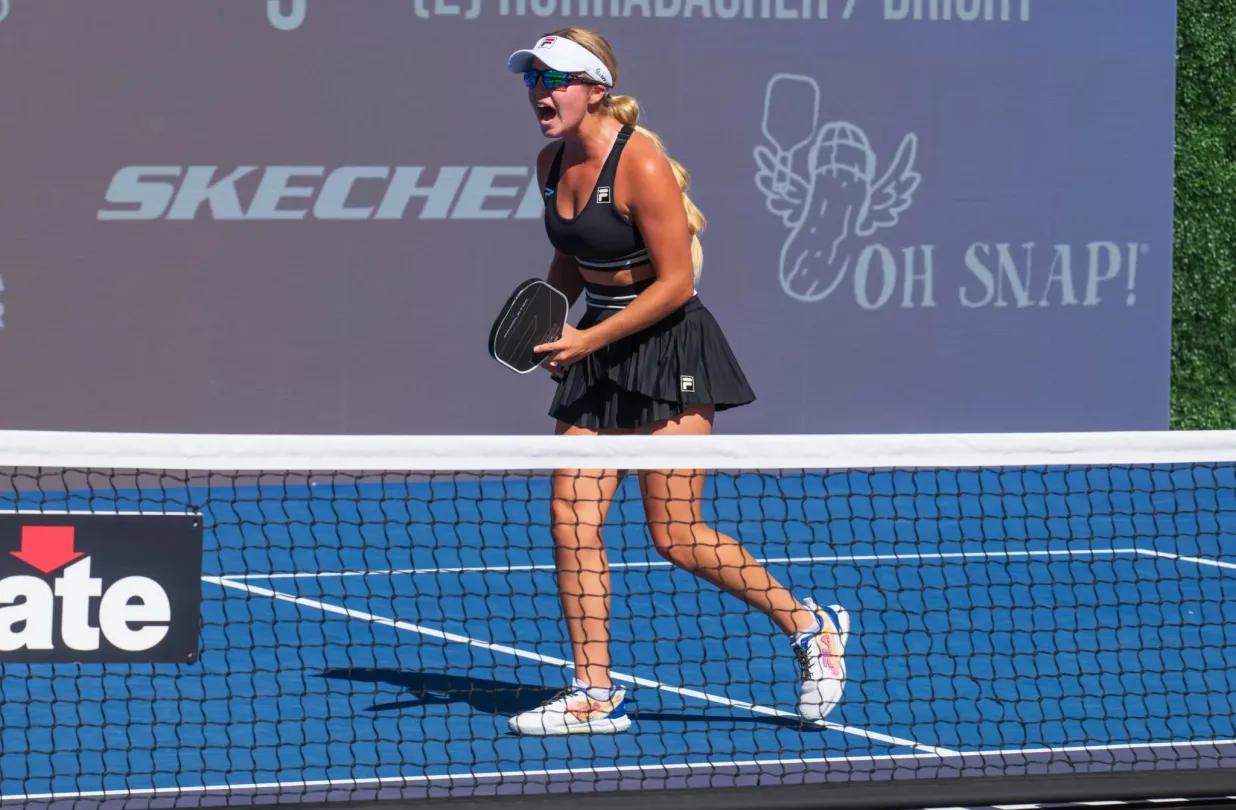 What Pickleball Paddle Does Anna Leigh Waters Use?