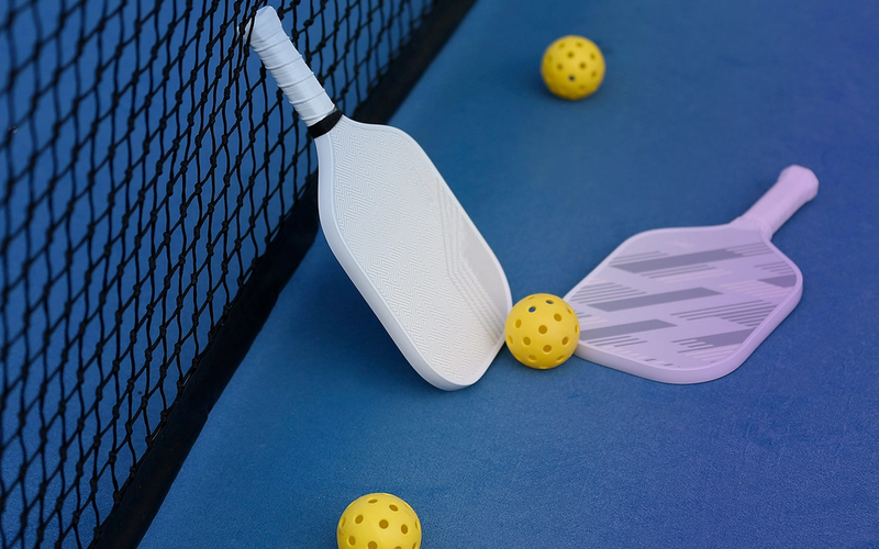 Does Paddle Width Matter in Pickleball Paddles?