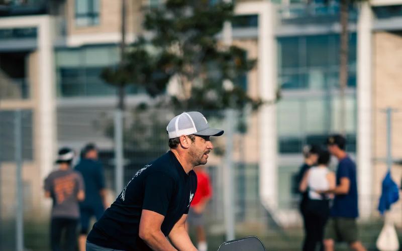 Best Used Pickleball Paddles Under $150: Complete Guide