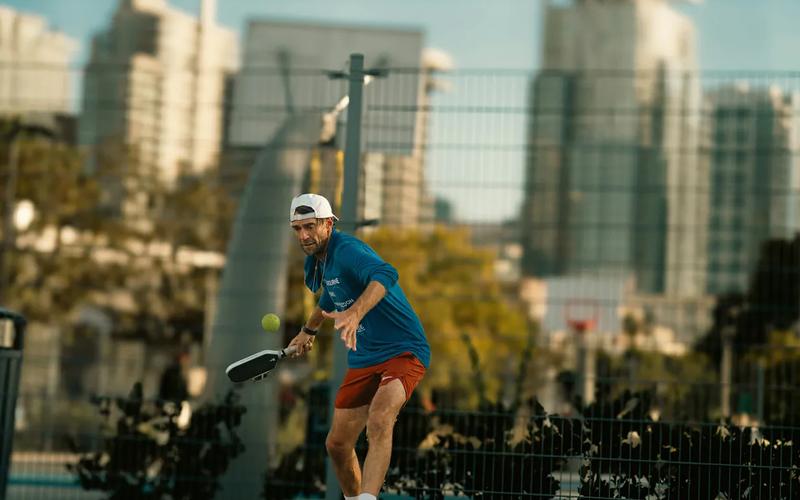Can a Damaged Pickleball Paddle Be Repaired?