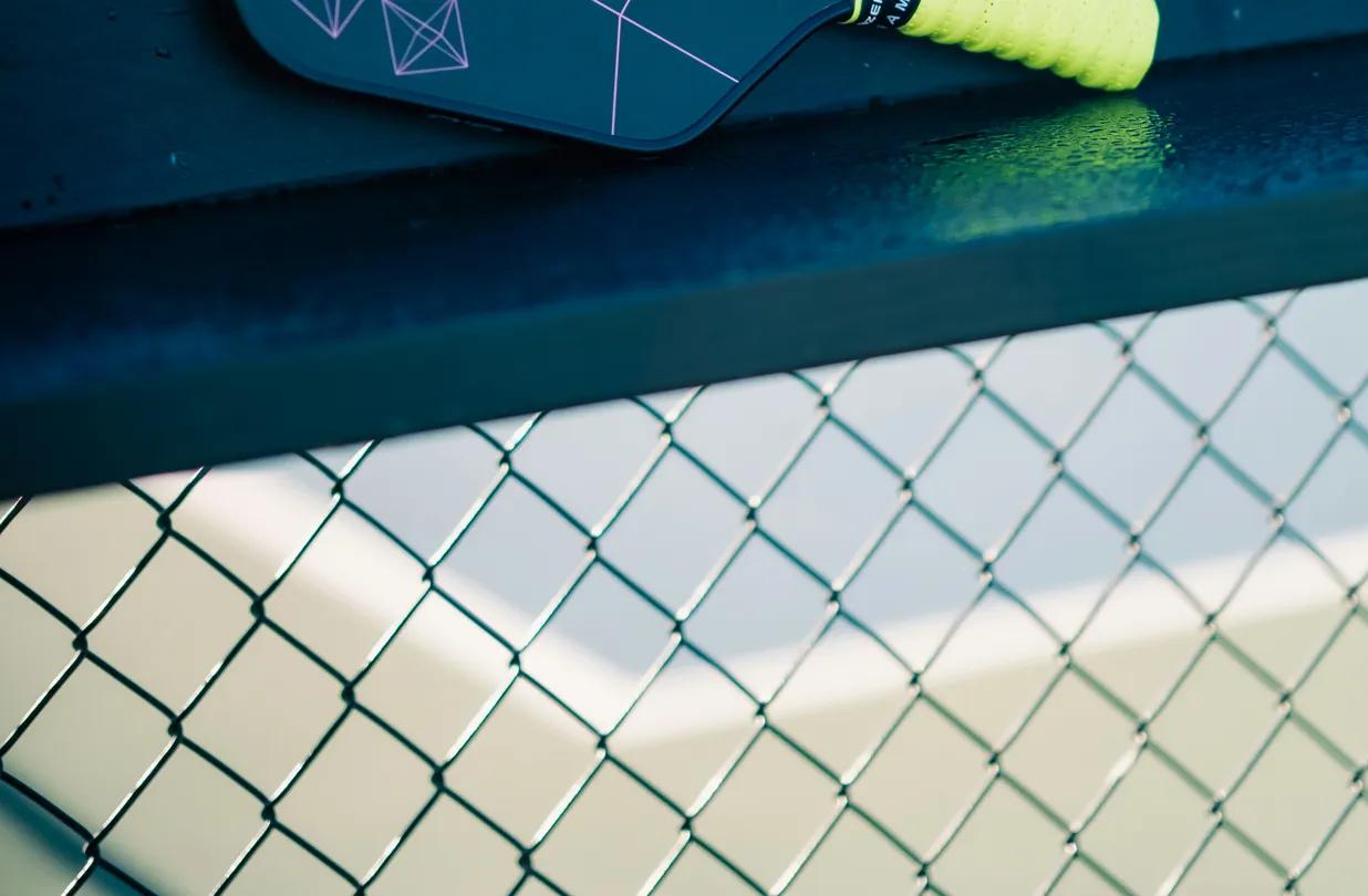 How to Clean a Pickleball Paddle: Complete Guide