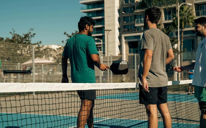 How To Choose a Pickleball Paddle if You're Coming From Tennis