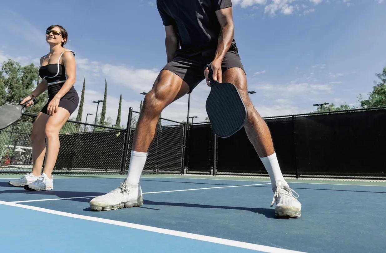Best Pickleball Paddles for Beginners in 2026: What to Look For