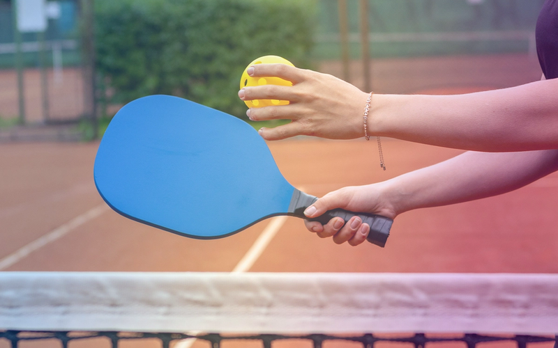 How to Grip a Pickleball Paddle: Step by Step Guide
