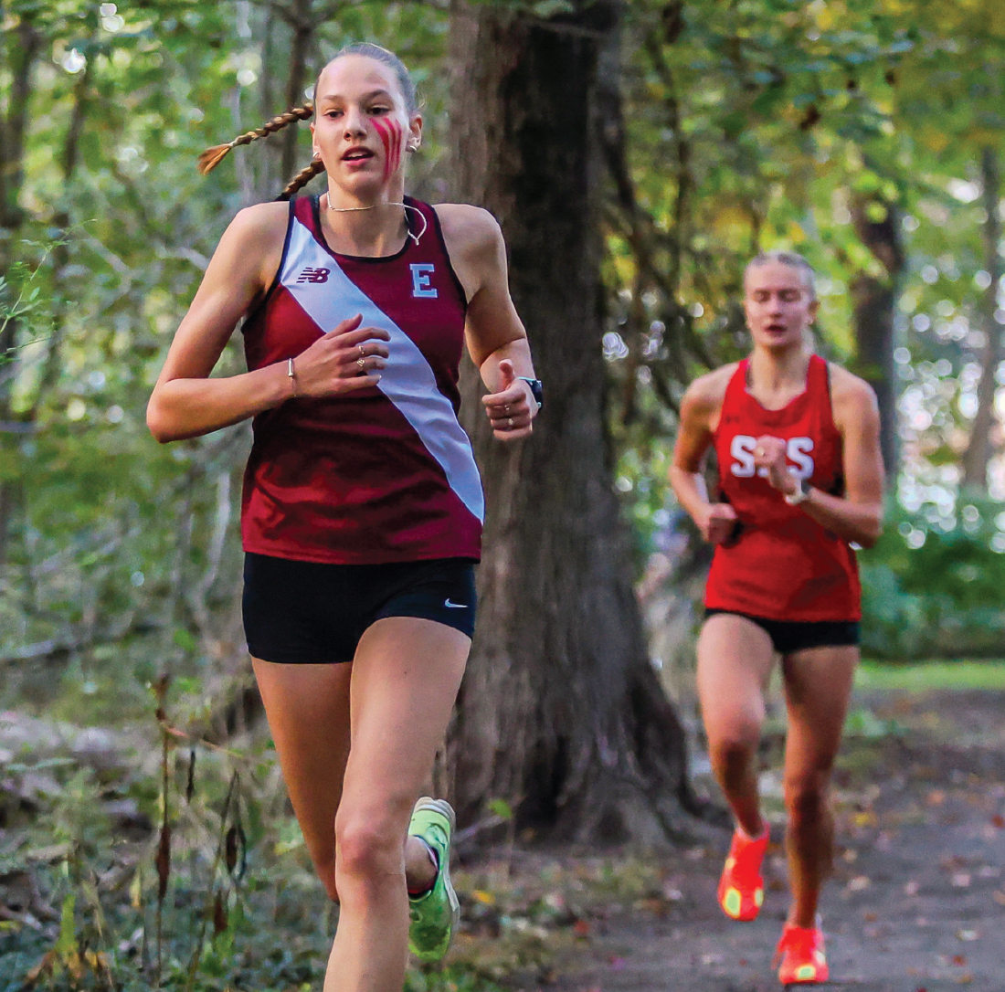 girls running