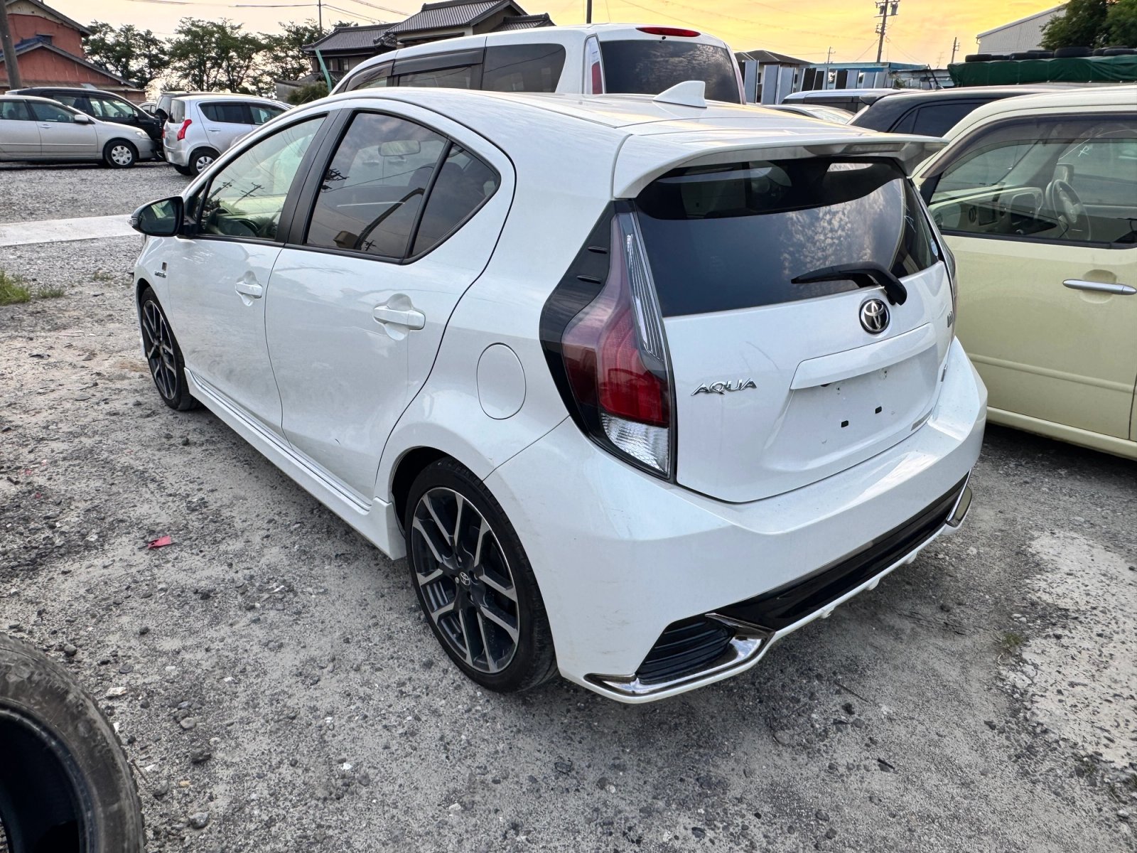 Toyota AQUA GR