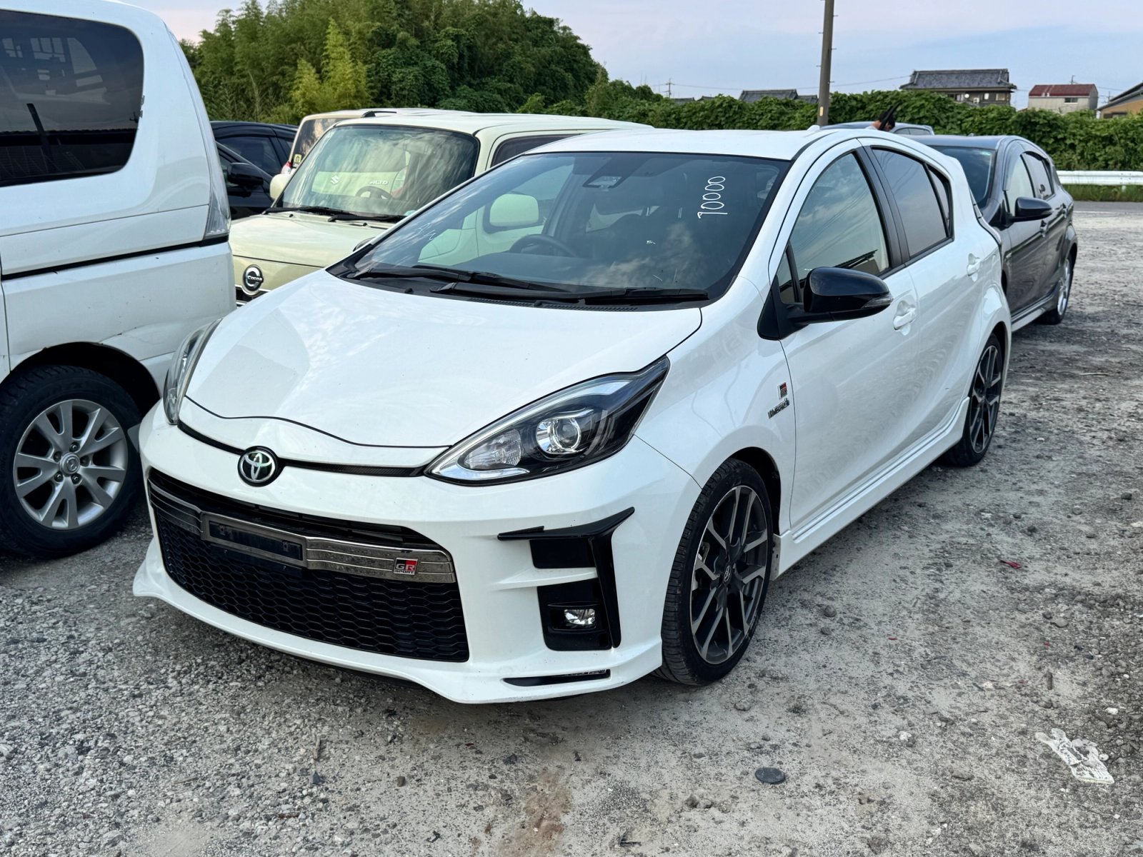 Toyota AQUA GR