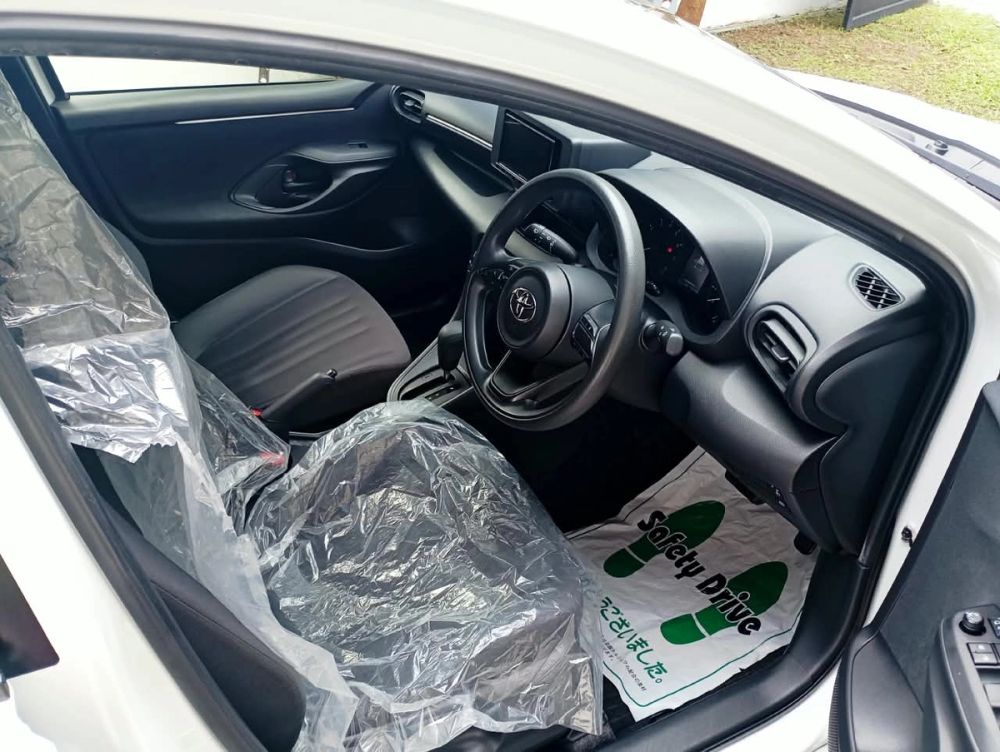 2022 Toyota Yaris, photograph 4