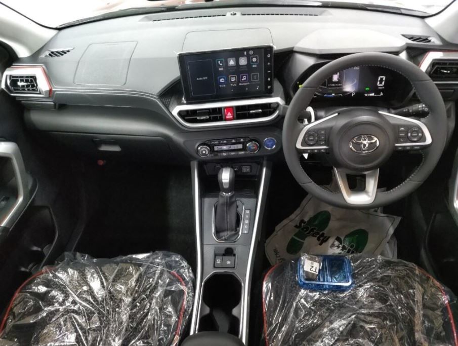 2026 Toyota Raize Hybrid, photograph 5