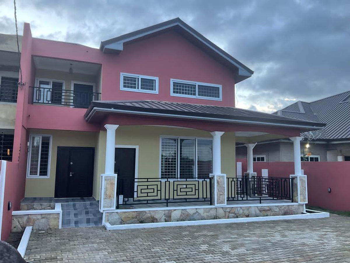 4 Bedroom House for sale at Oyarifa