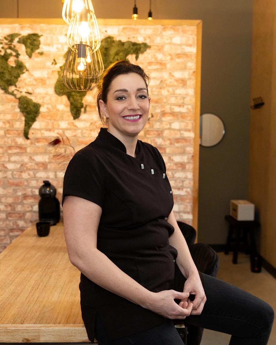 Tamara in de salon