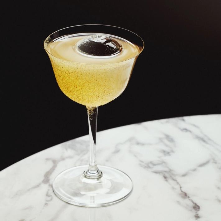 Britannia Bar cocktailbar identitet og merkevare av Nonspace