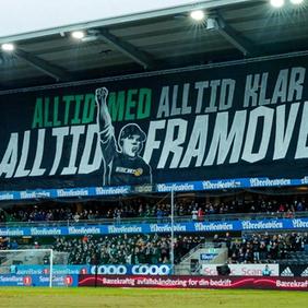 Foto of Øvre Øst at Lerkendal with the ALLTID FRAMOVER Tifo