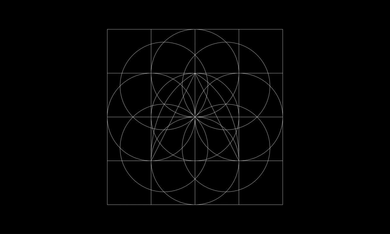 Et geometrisk mønster med overlappende sirkler i et rutenett som danner en blomsterlignende form på svart bakgrunn — av Nonspace
