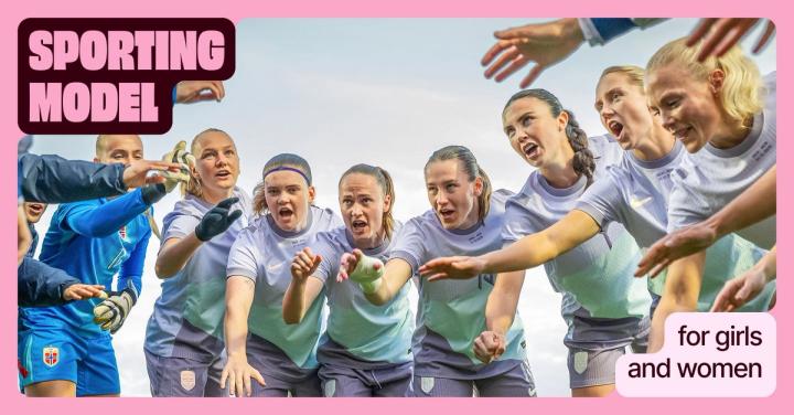 Players from the Norwegian women's national team in light purple kits gathered in a celebratory huddle, pointing forwards, text Sporting model for girls and women.