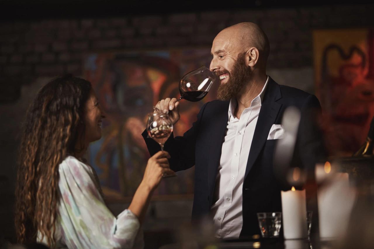 Vinbaren Britannia Hotel merkevare og visuell identitet for dedikert vinbar — av Nonspace