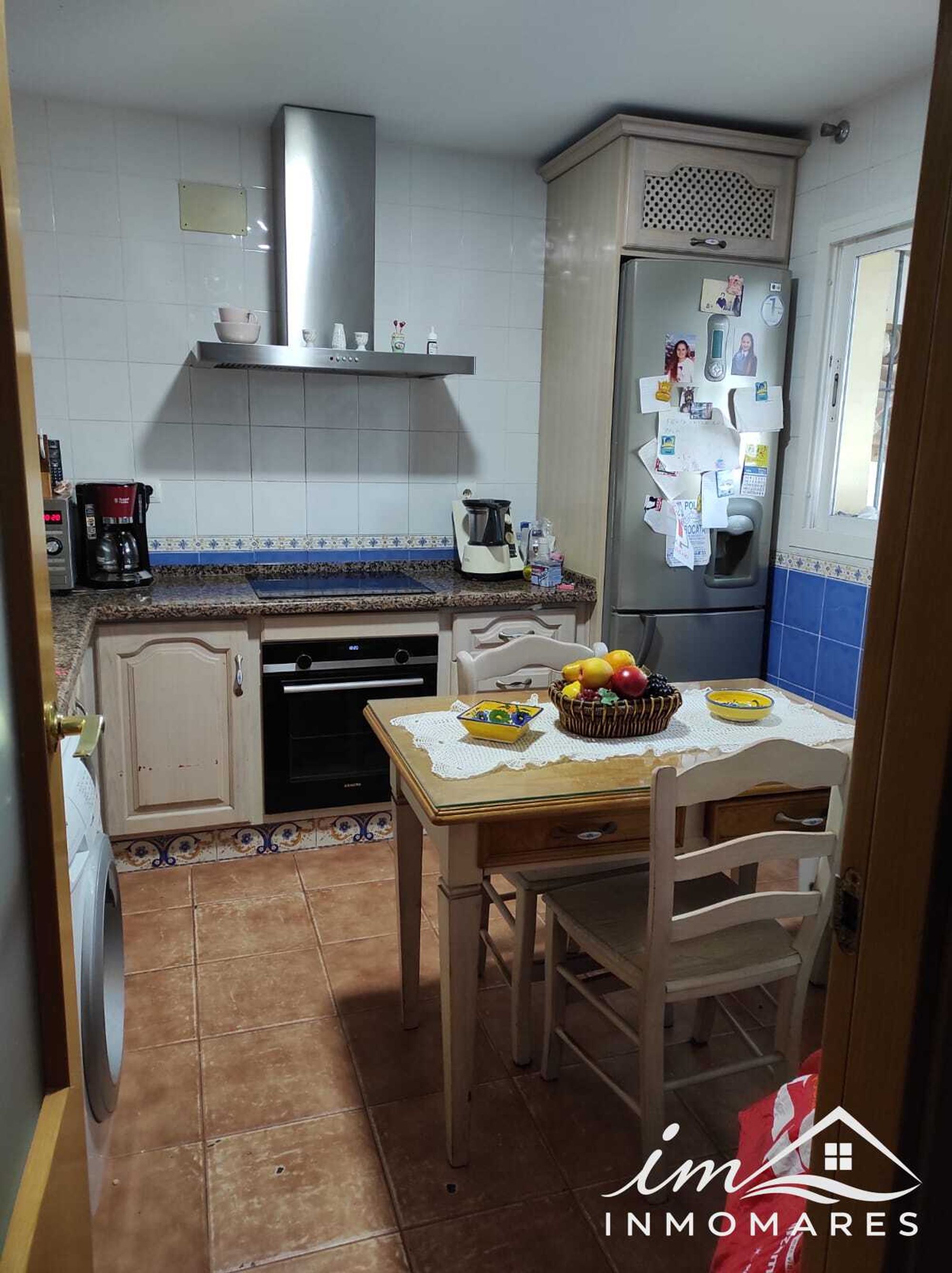 Chalet pareado con patio y semisótano en San Bernabé — foto 9