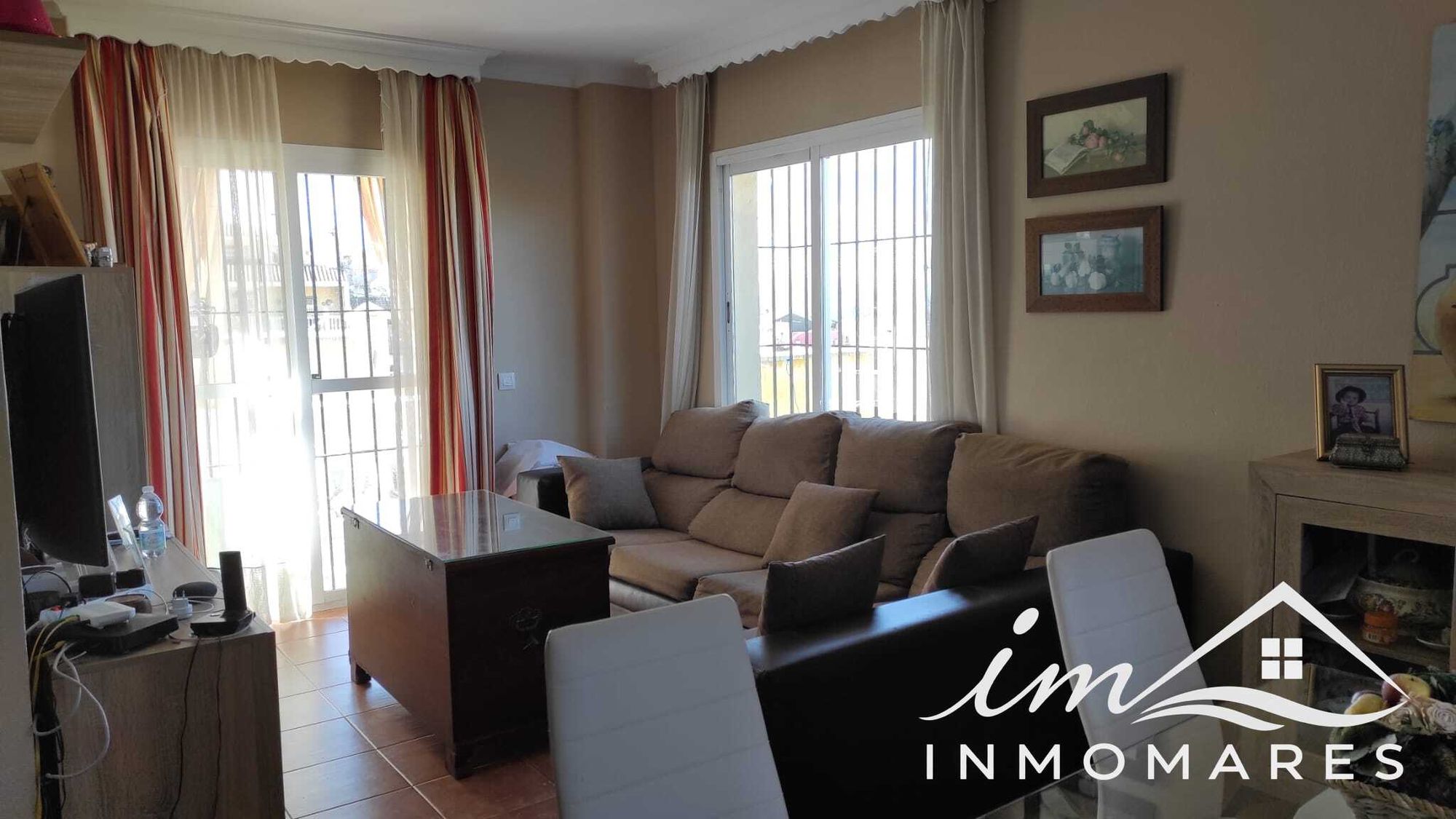 Chalet pareado con patio y semisótano en San Bernabé — foto 2