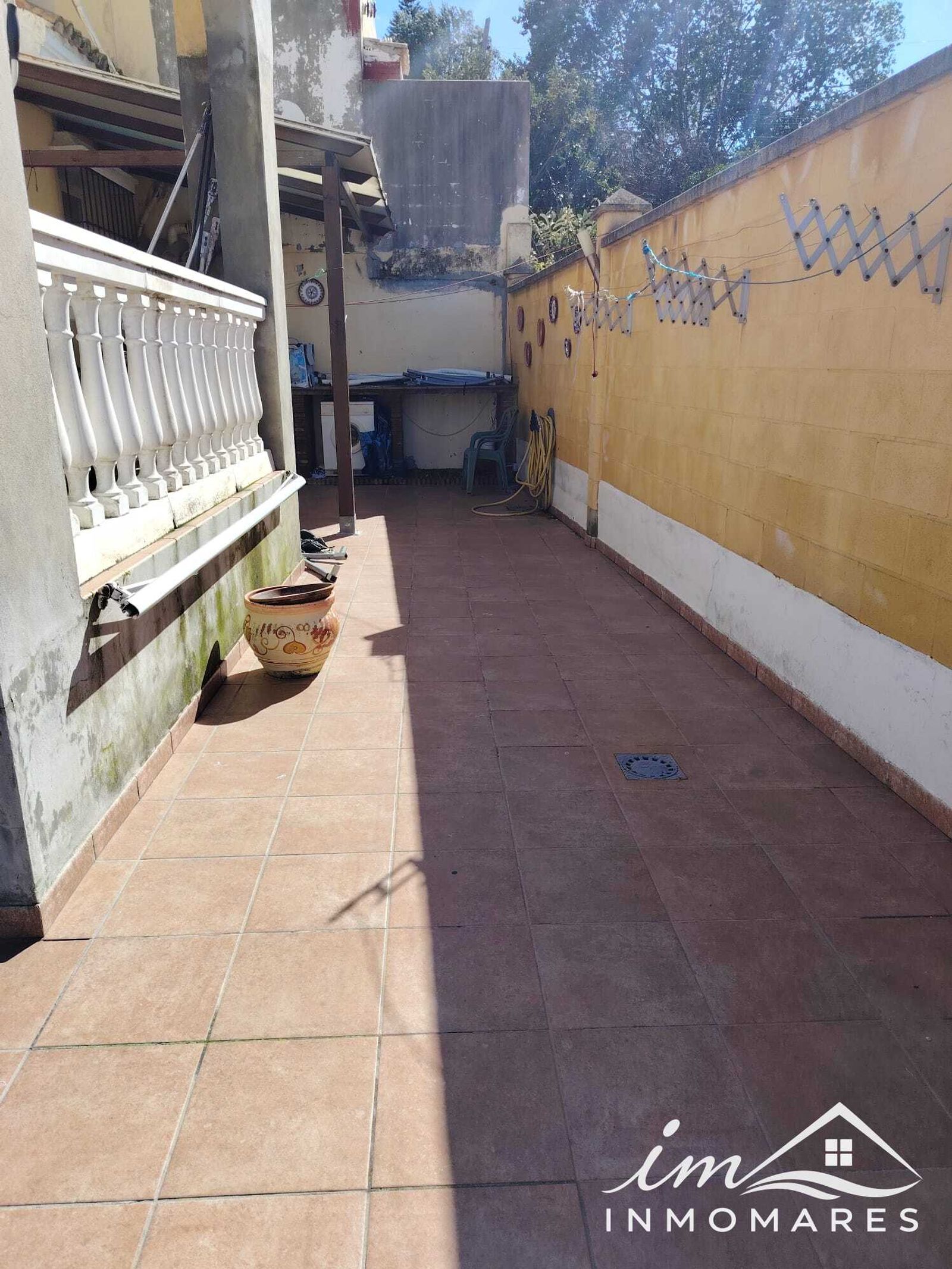 Chalet pareado con patio y semisótano en San Bernabé — foto 5