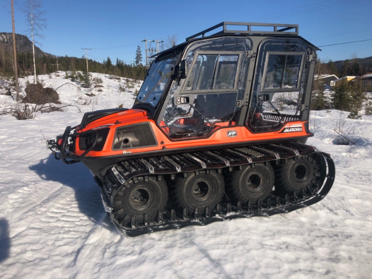 Argo Aurora 950 track edition på snø i vinteromgivelser