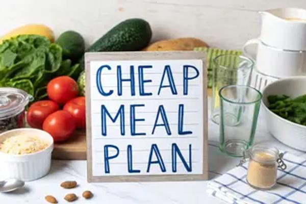 Cheap Weekly Meal Plan: 8 Smart Ways to Save in 2025
