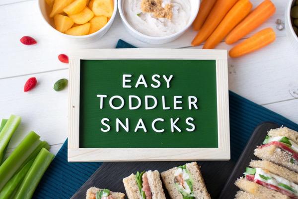 8 Nutritious & Easy Snacks for Toddlers (2025 Guide)