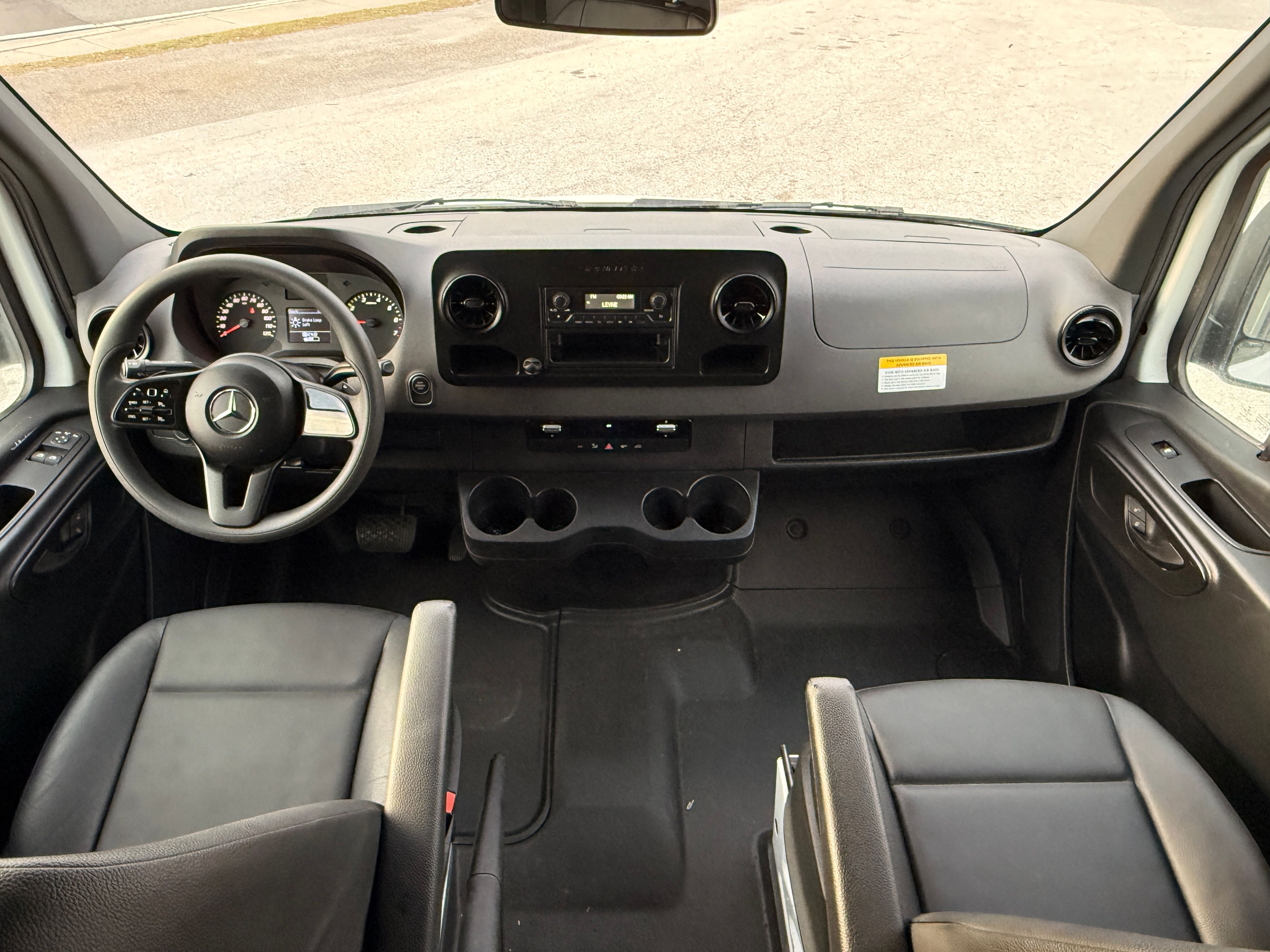 2023 Mercedes-Benz Sprinter Black - Photo 5 of 7