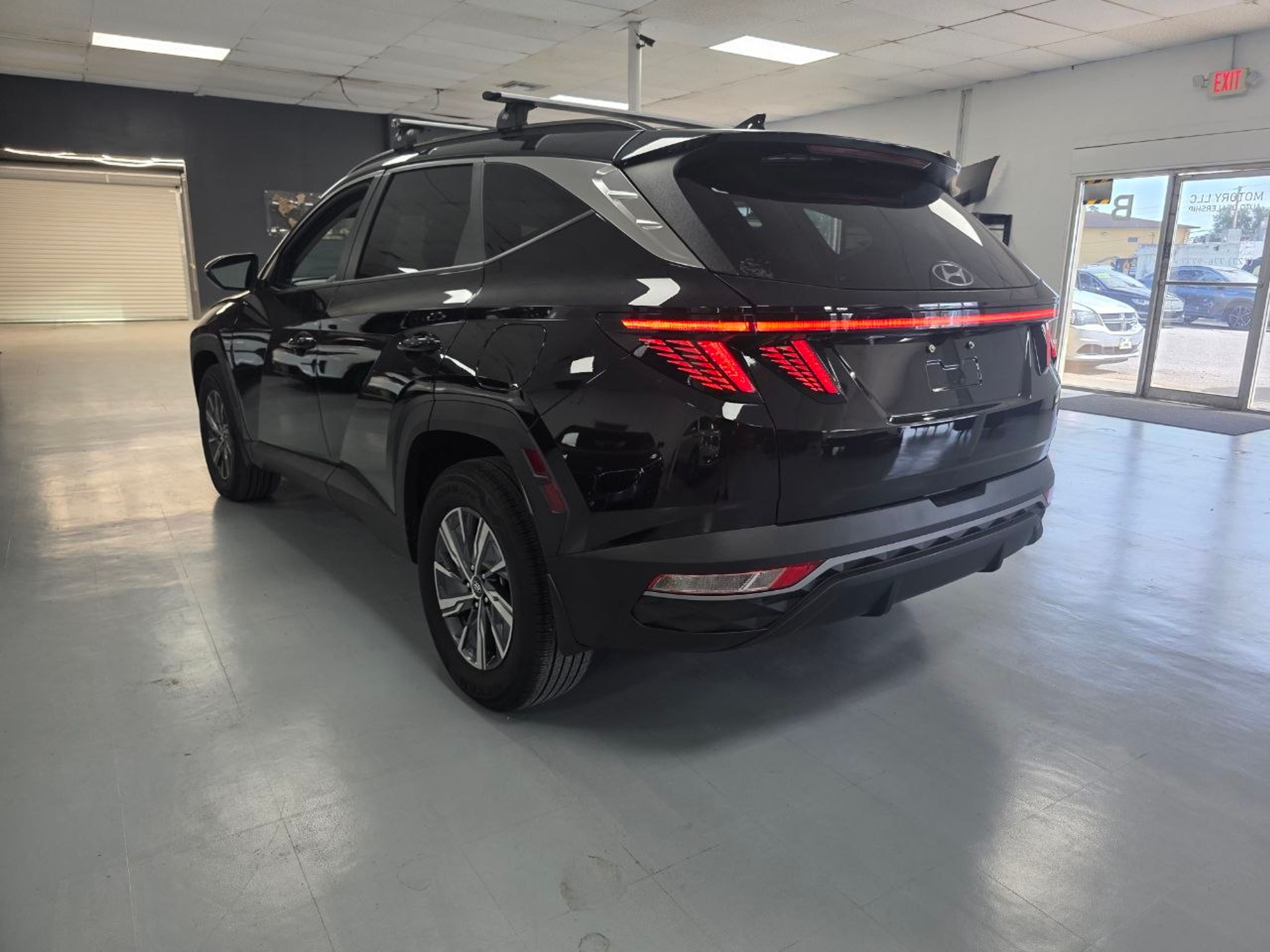 2023 Hyundai Tucson Black - Photo 3 of 12