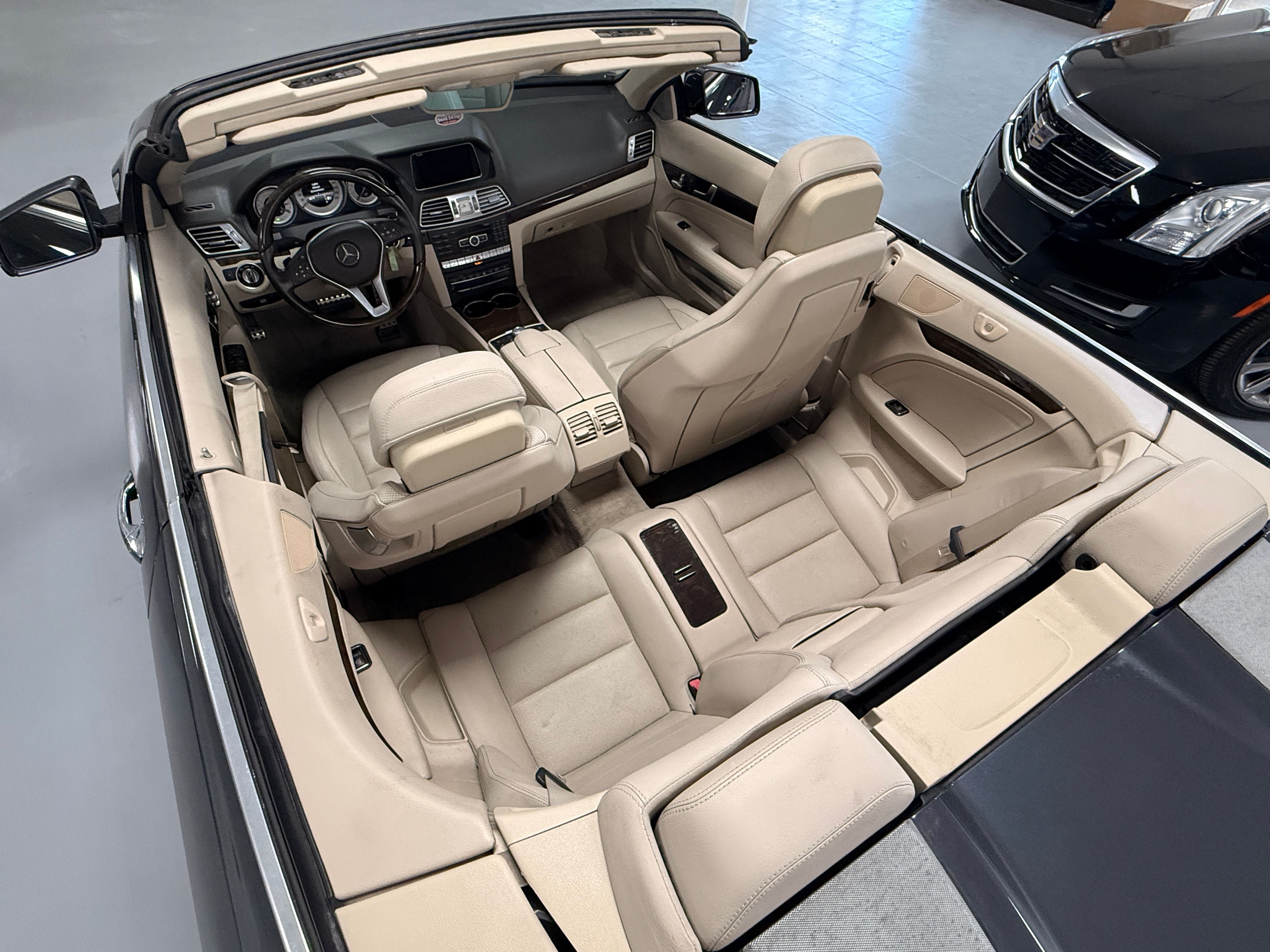2014 Mercedes-Benz E-Class Beige - Photo 5 of 6
