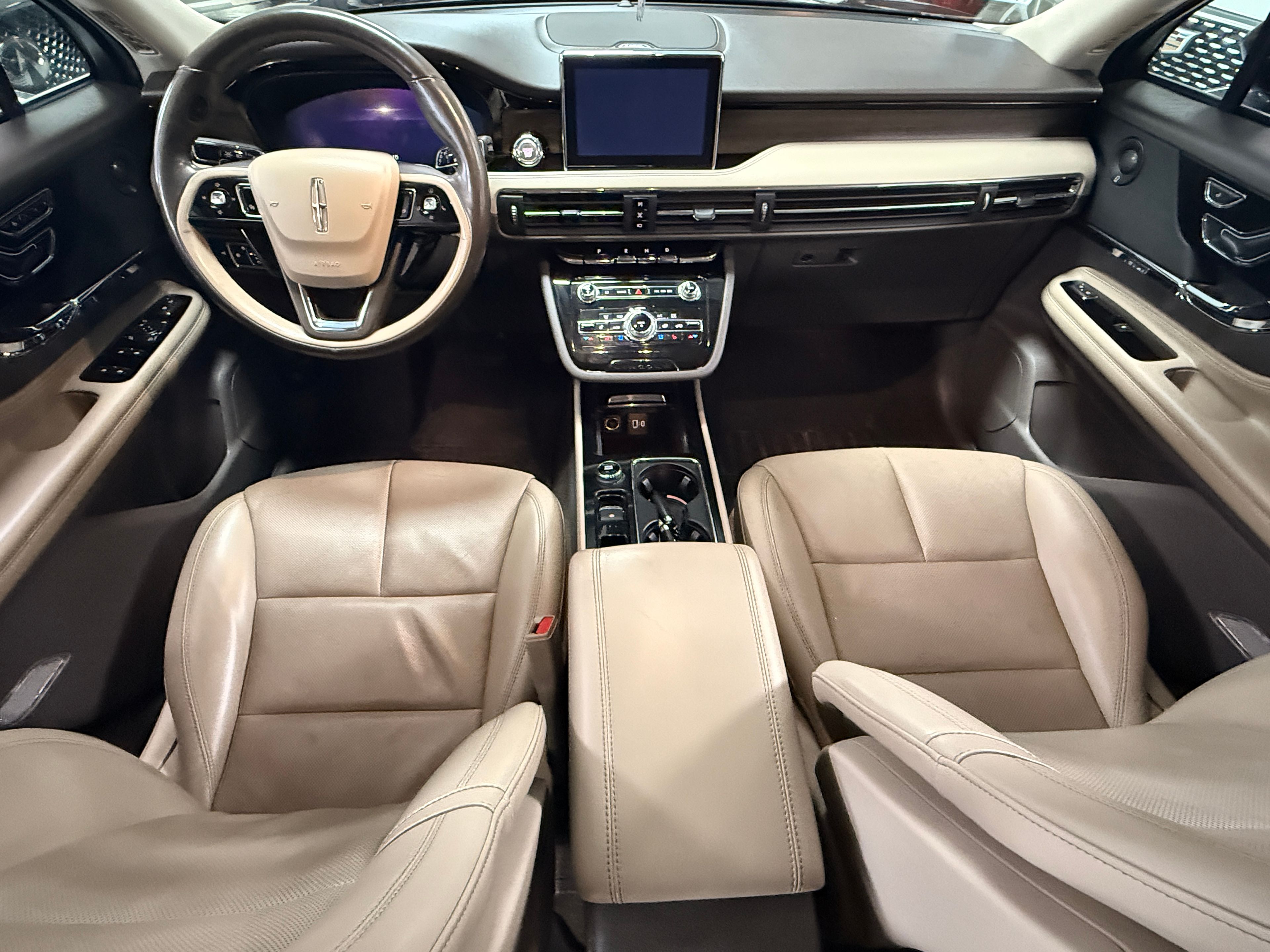 2021 LINCOLN Corsair Beige - Photo 5 of 7