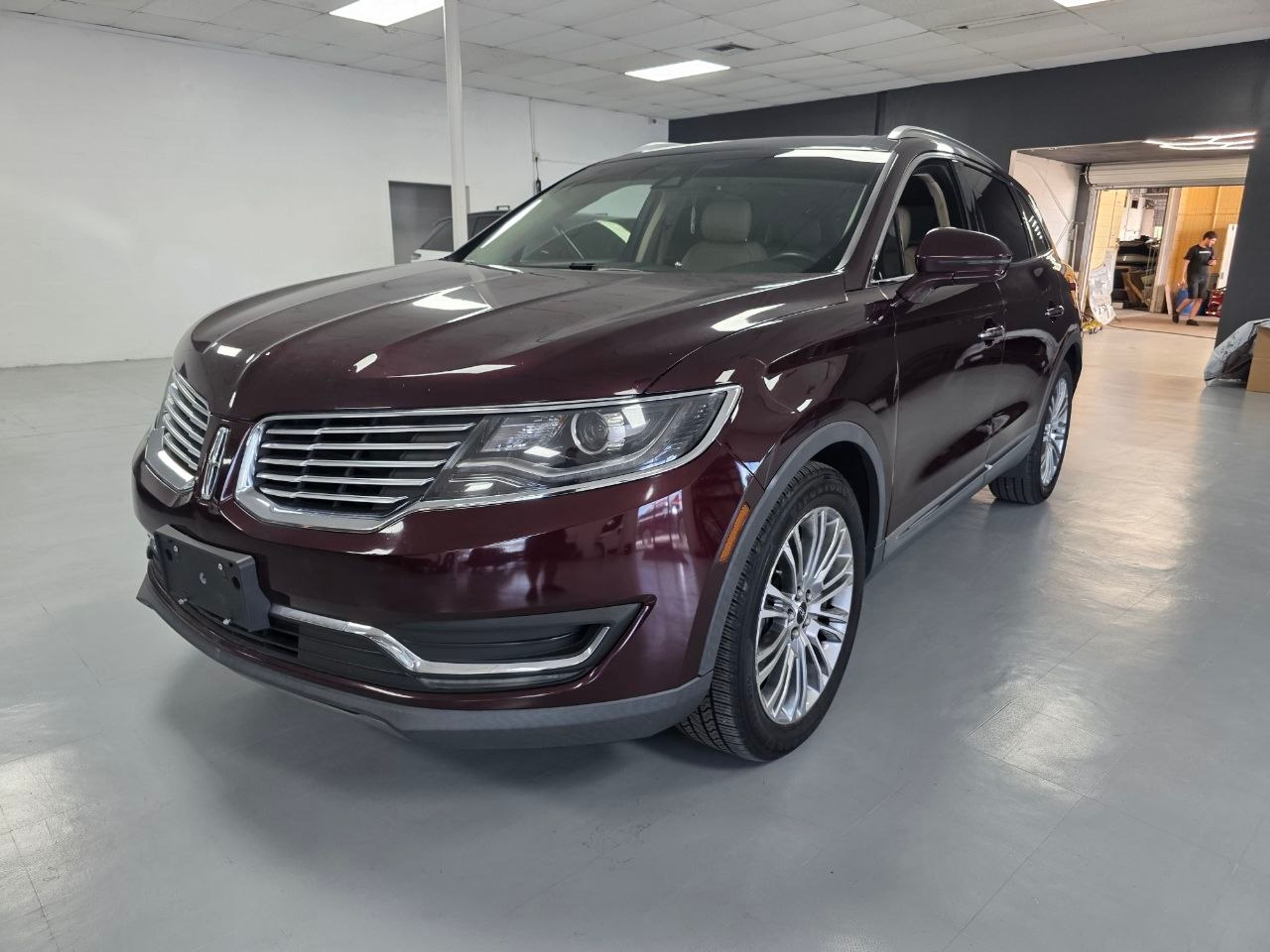 2018 LINCOLN MKX Burgundy - Photo 1 of 8