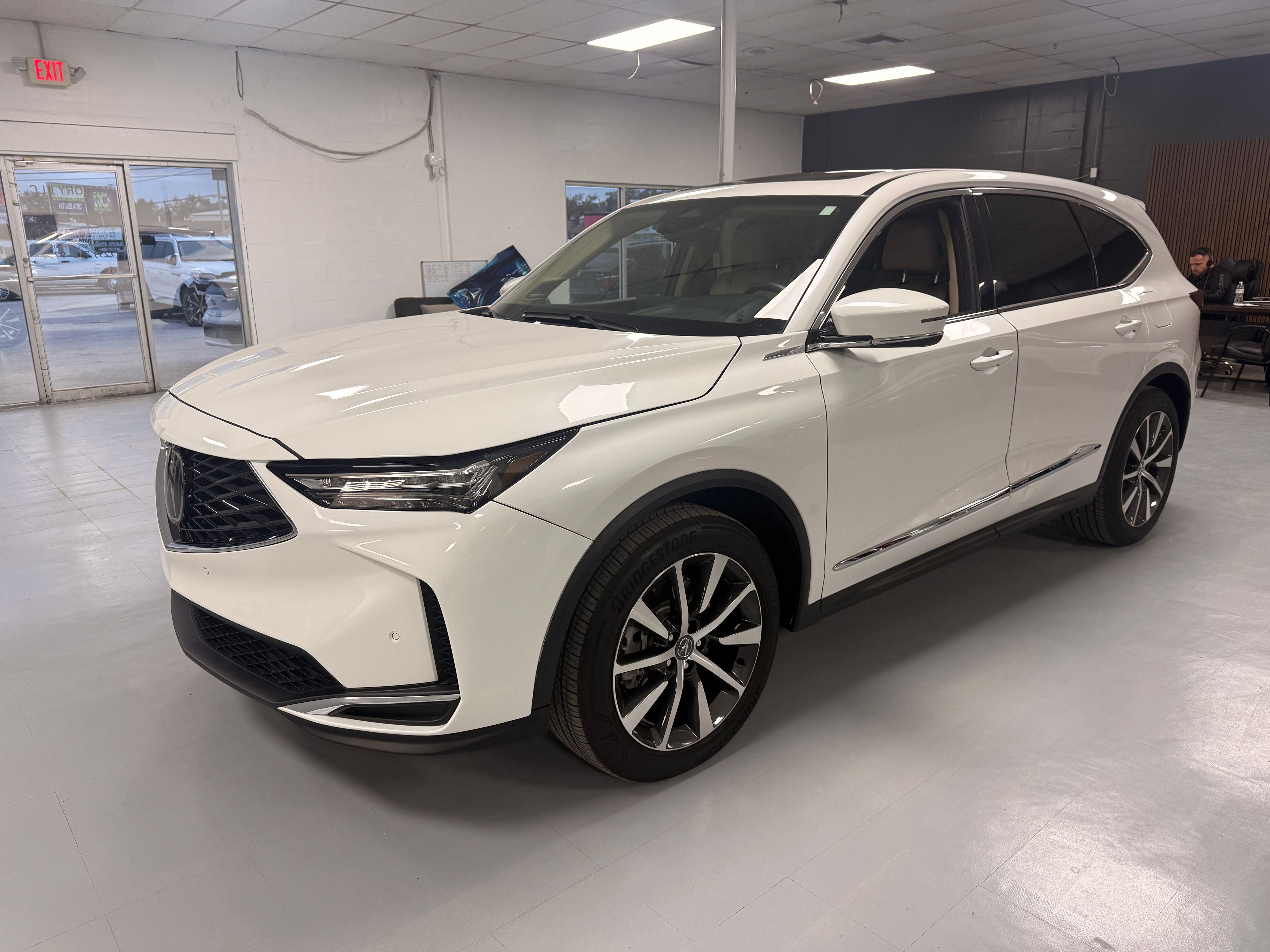 2025 ACURA MDX Beige - Photo 2 of 10