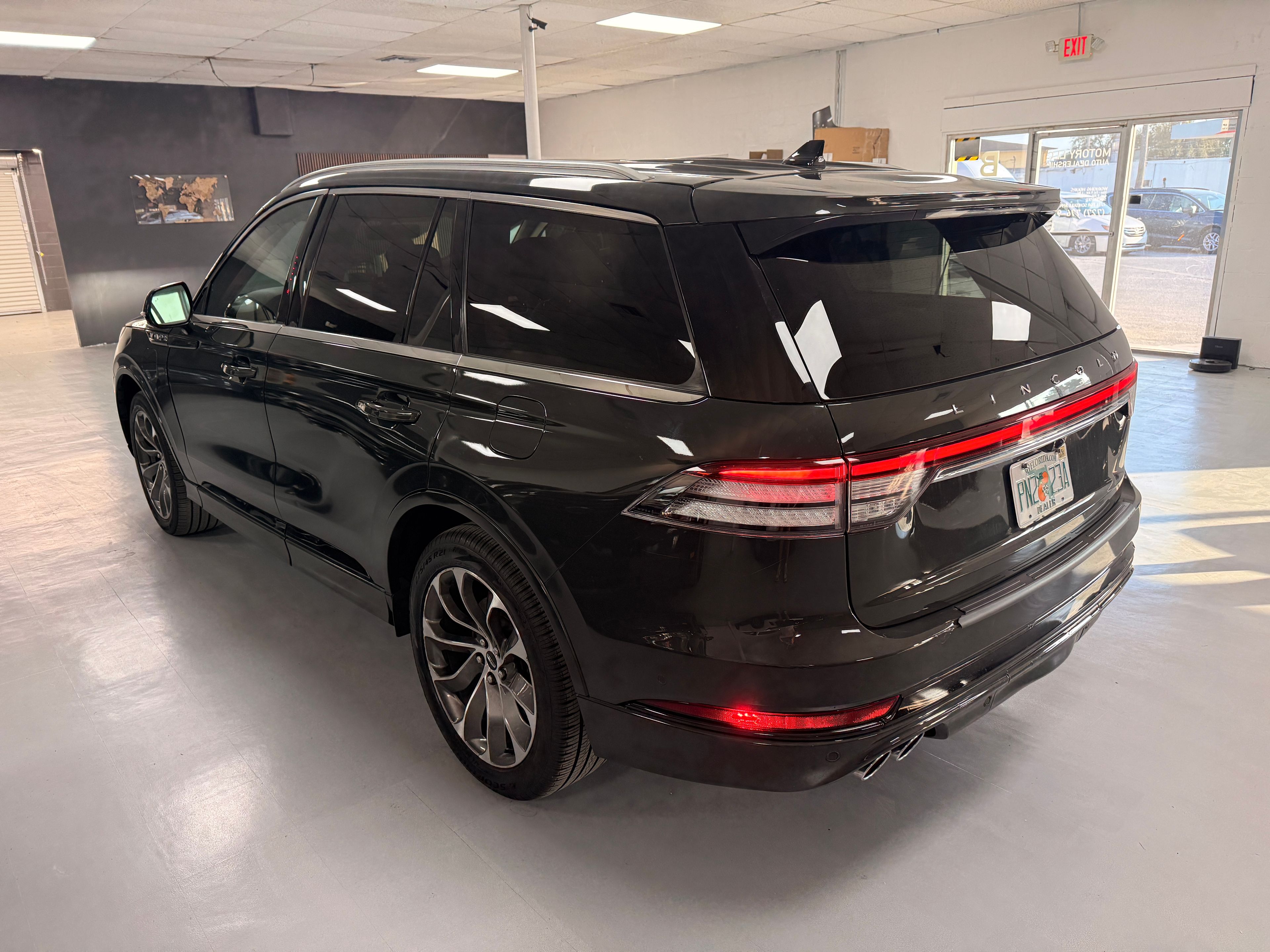 2023 LINCOLN Aviator Green - Photo 4 of 13