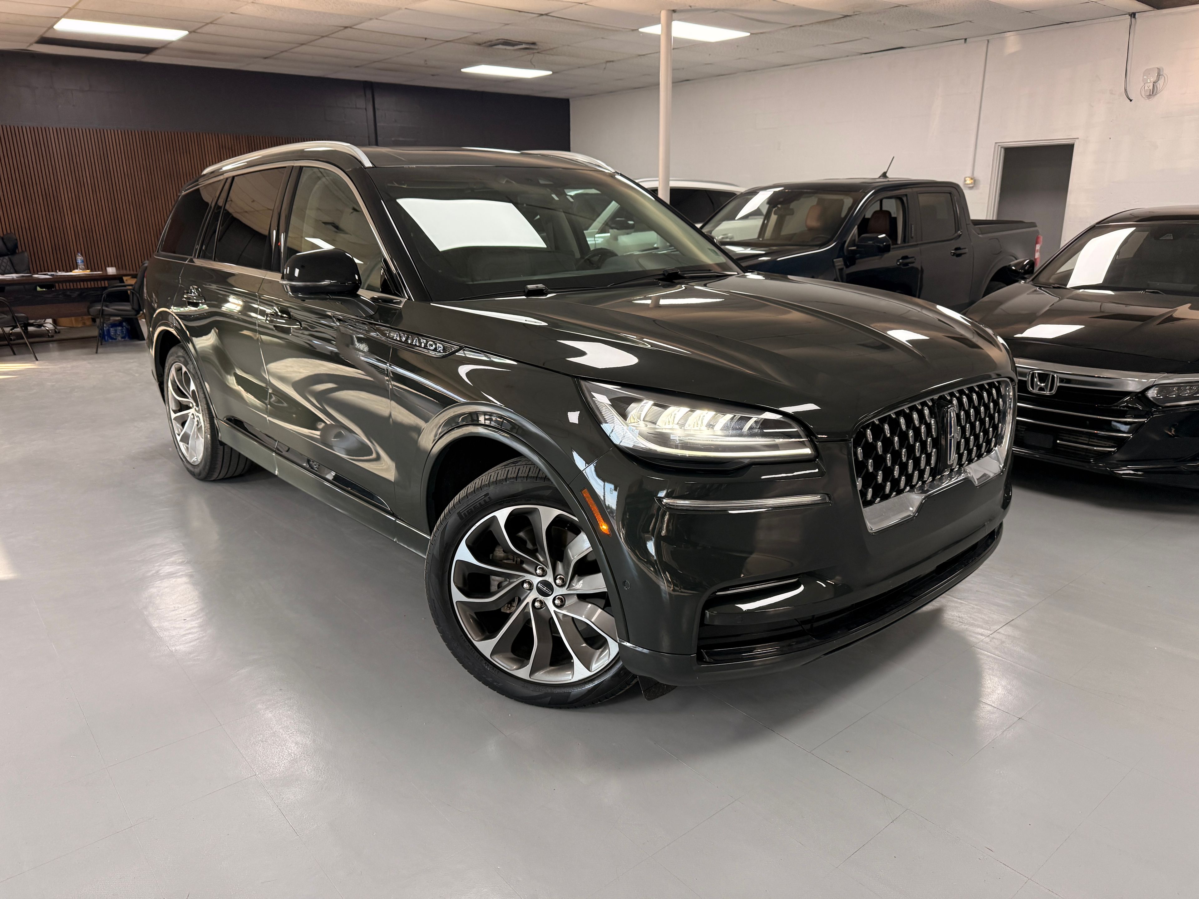 2023 LINCOLN Aviator Green - Photo 1 of 13