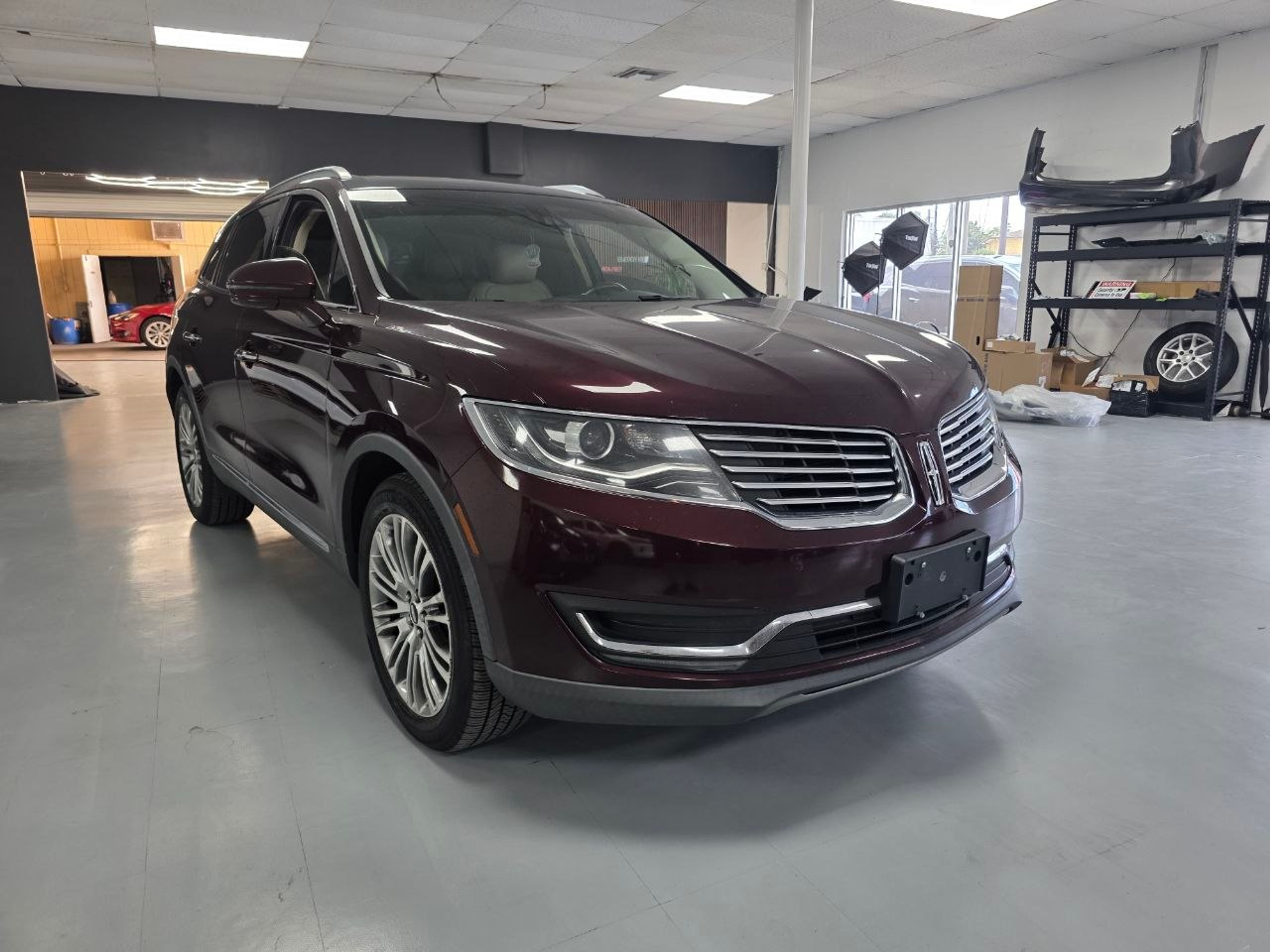 2018 LINCOLN MKX Burgundy - Photo 2 of 8