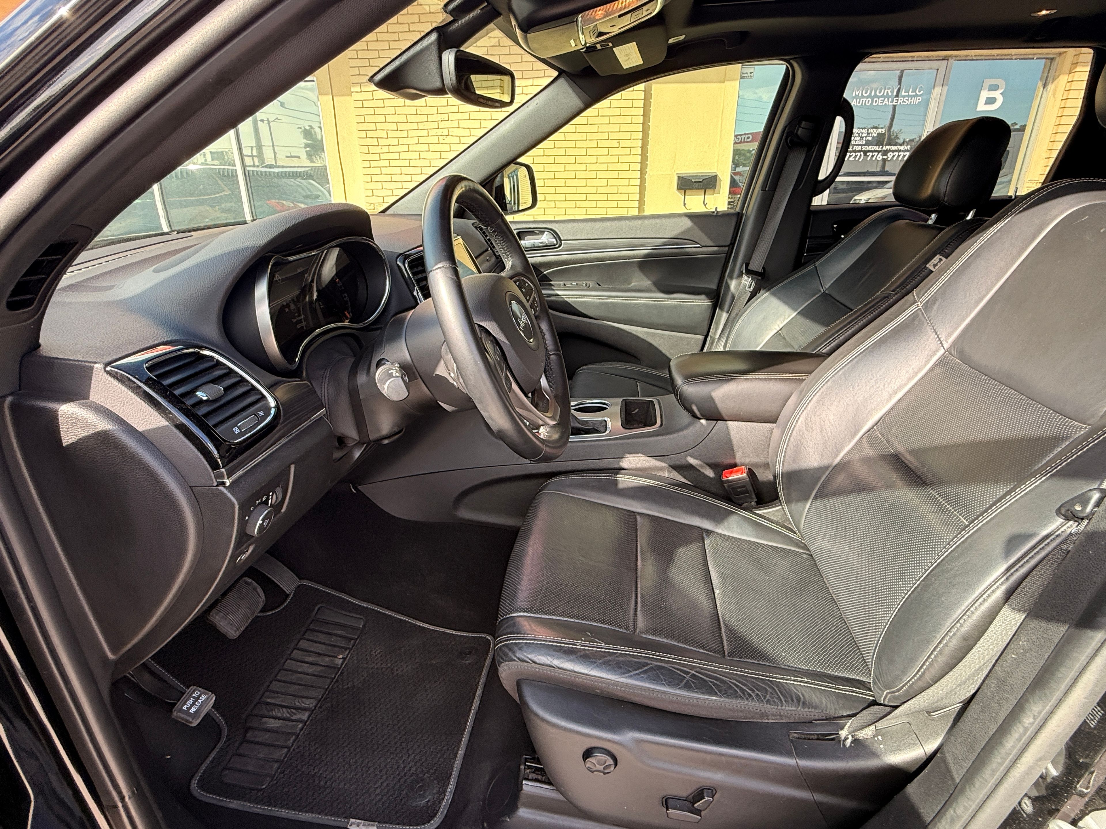 2021 Jeep Grand Cherokee Black - Photo 6 of 7