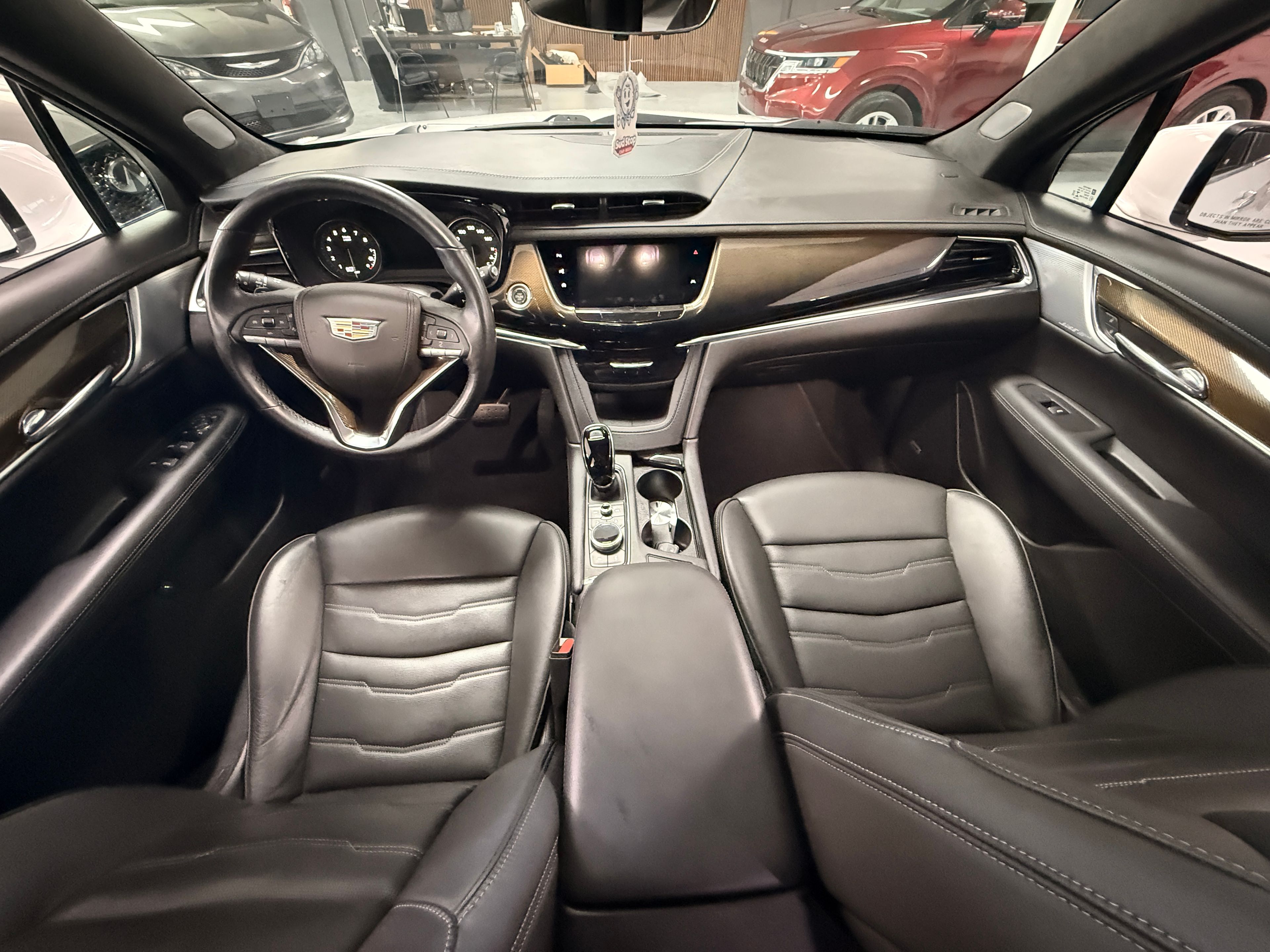 2023 CADILLAC XT6 White - Photo 6 of 7