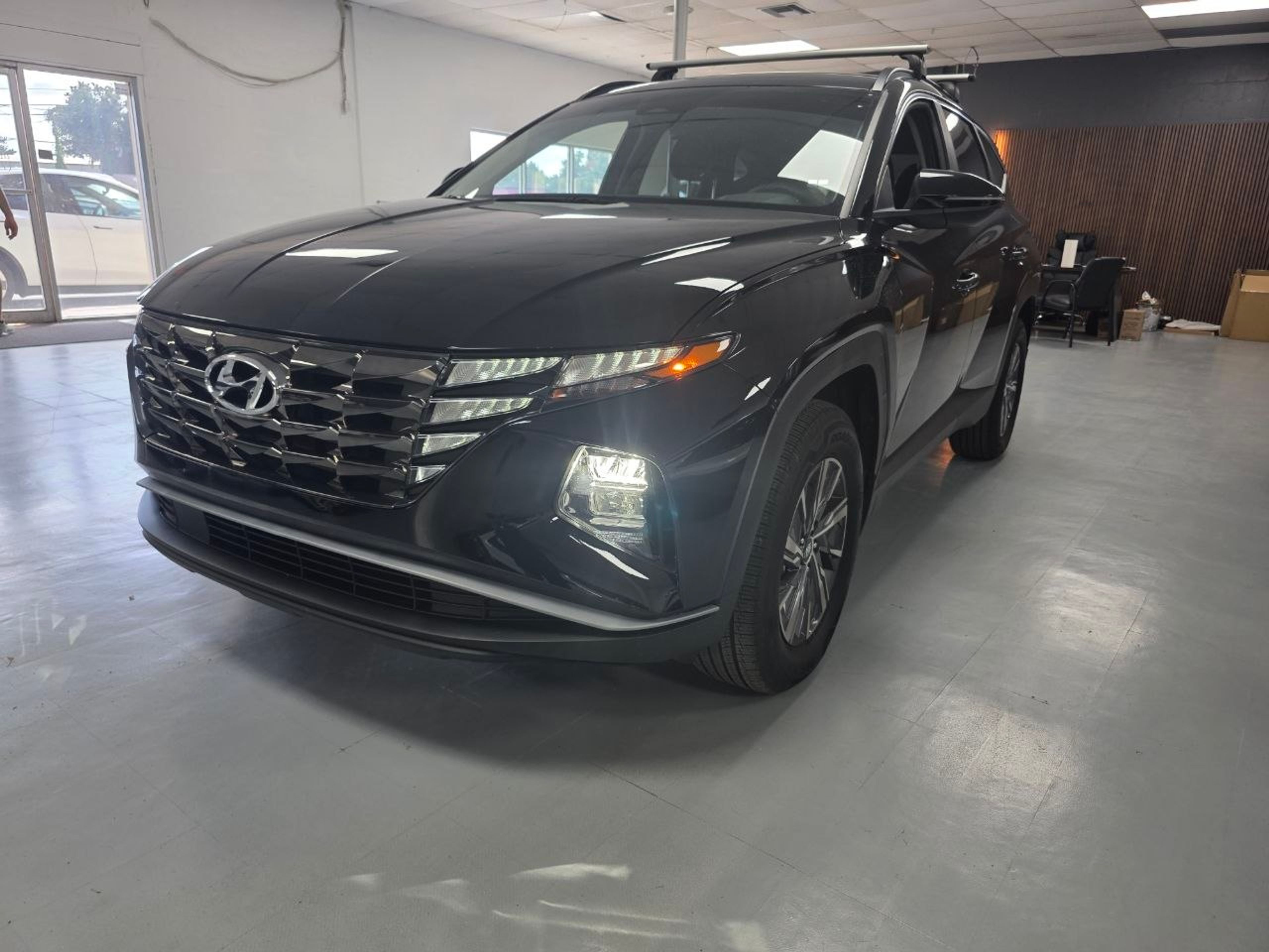 2023 Hyundai Tucson Black - Photo 2 of 12