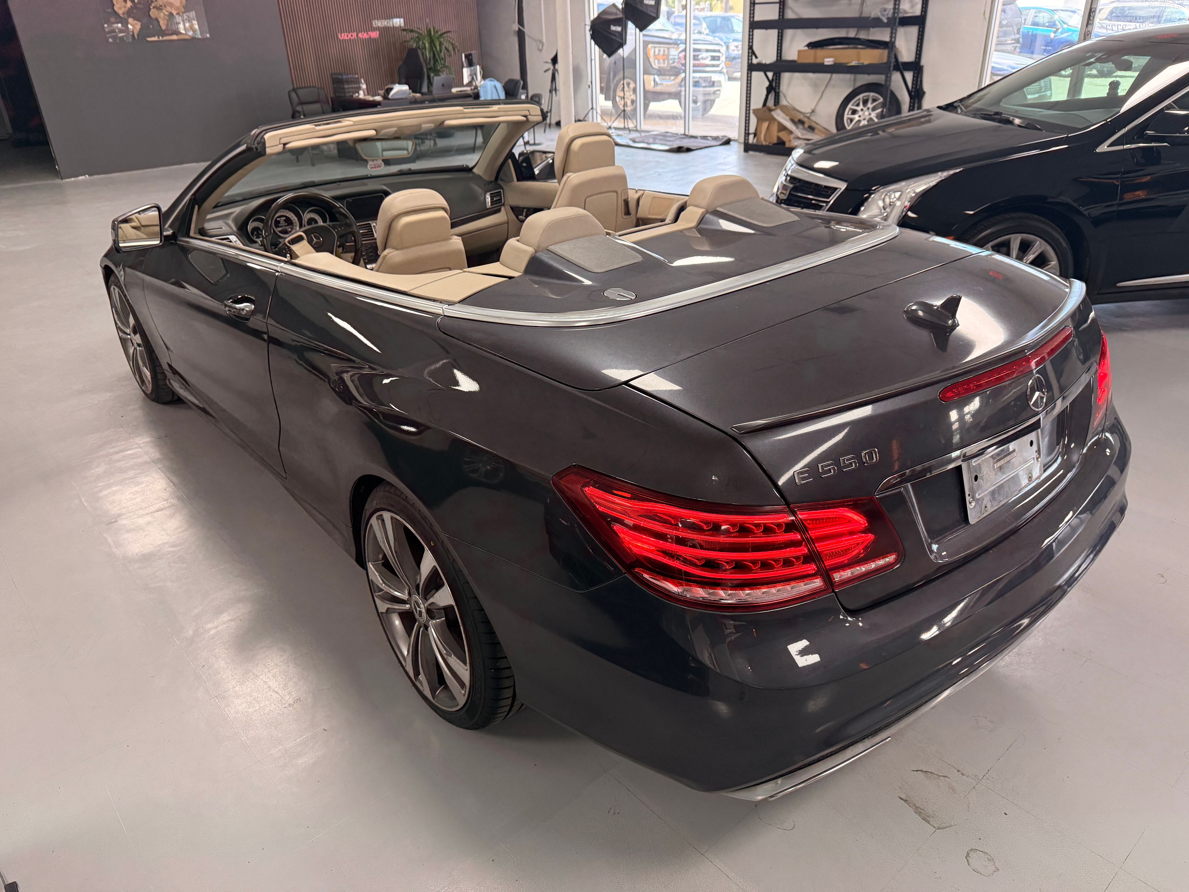 2014 Mercedes-Benz E-Class Beige - Photo 3 of 6