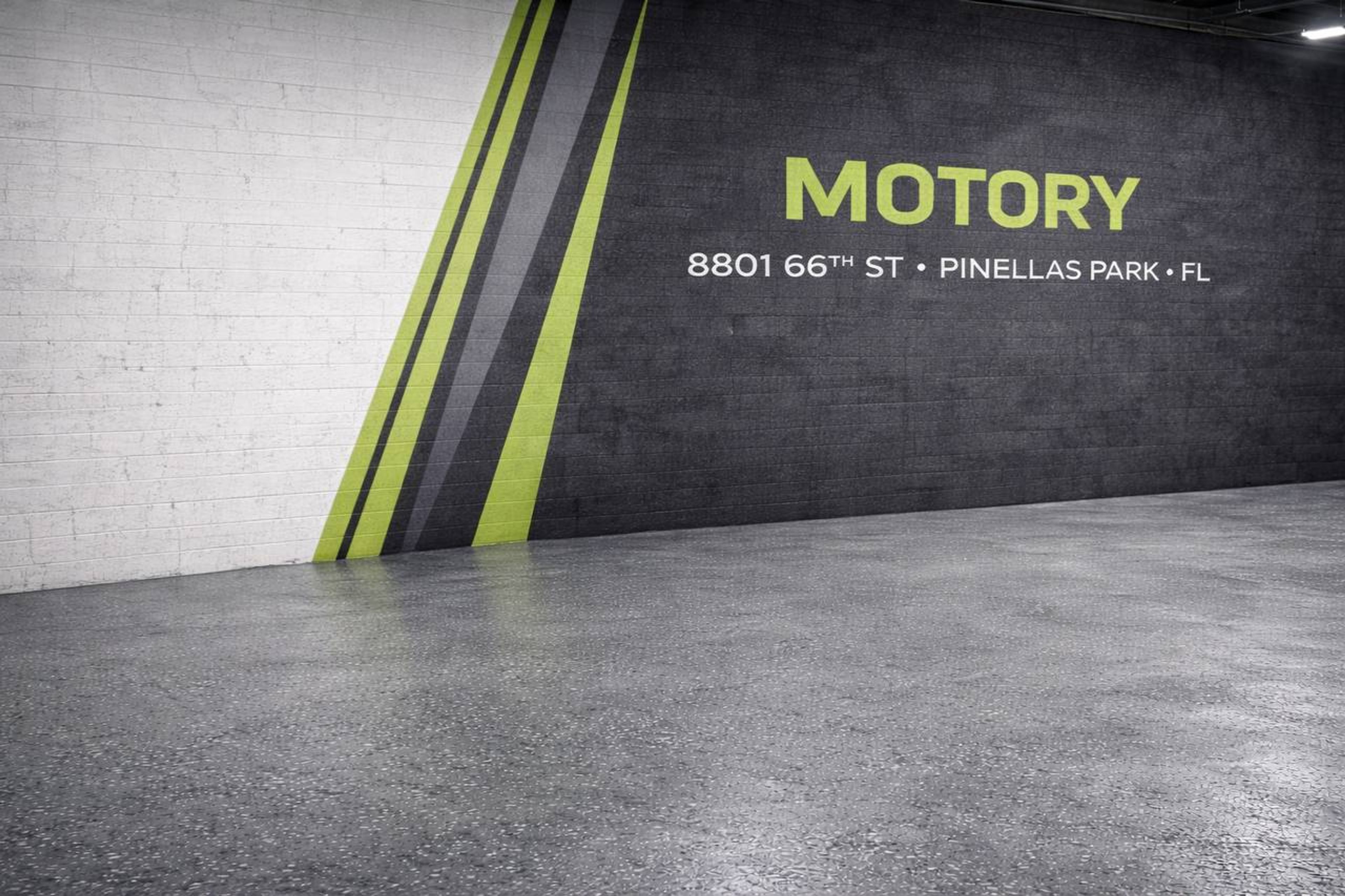 Premium auto showroom 4