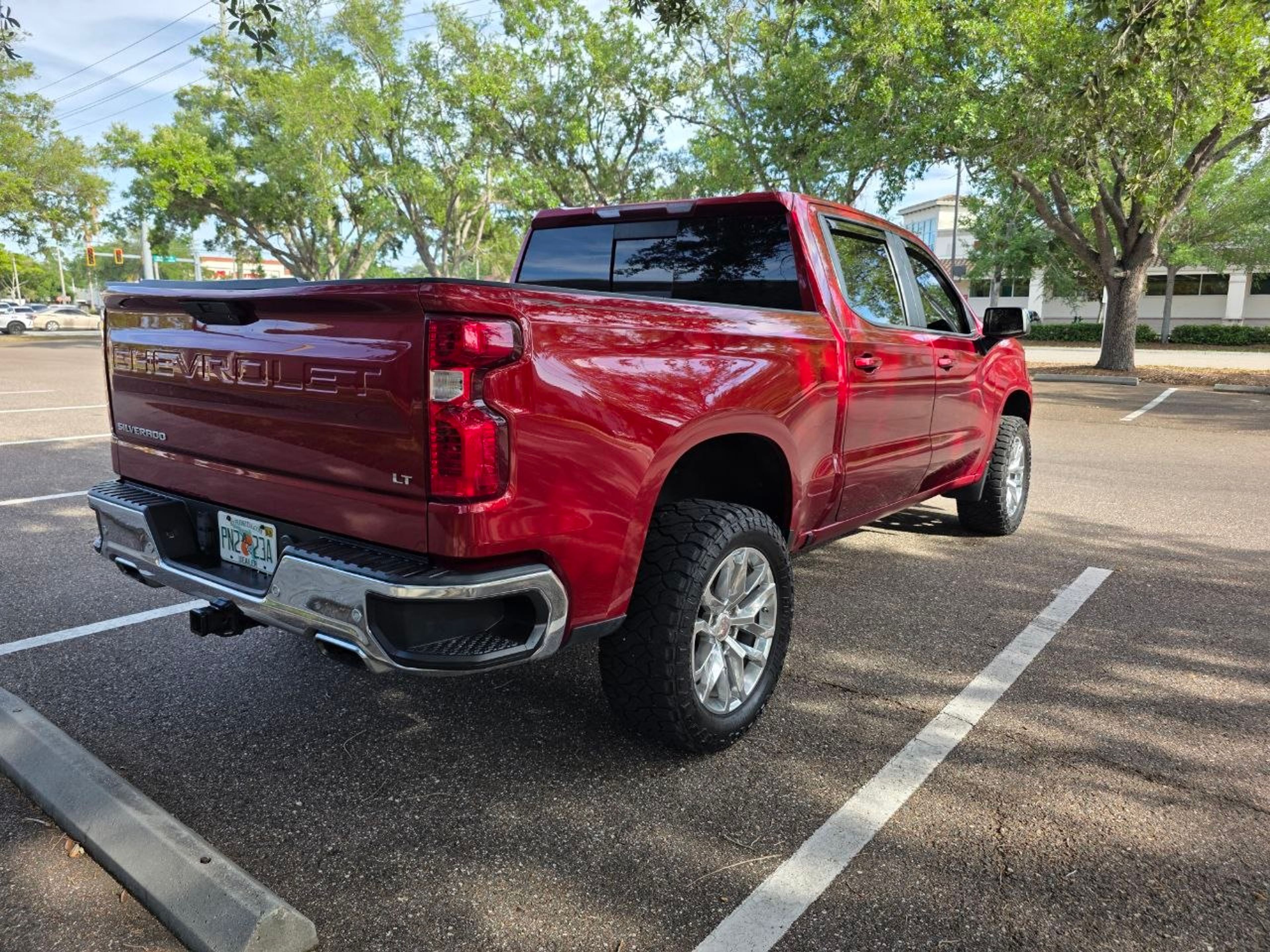 2021 Chevrolet Silverado Red - Photo 4 of 8