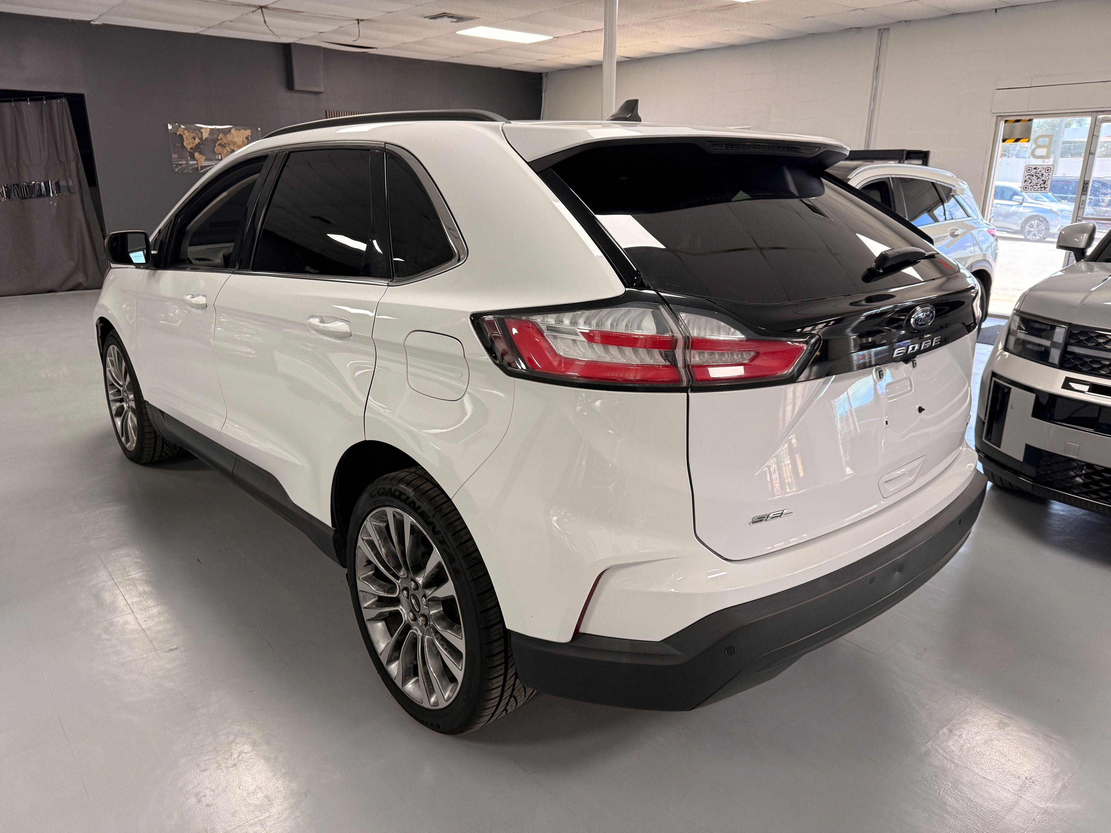 2022 Ford Edge White - Photo 4 of 7