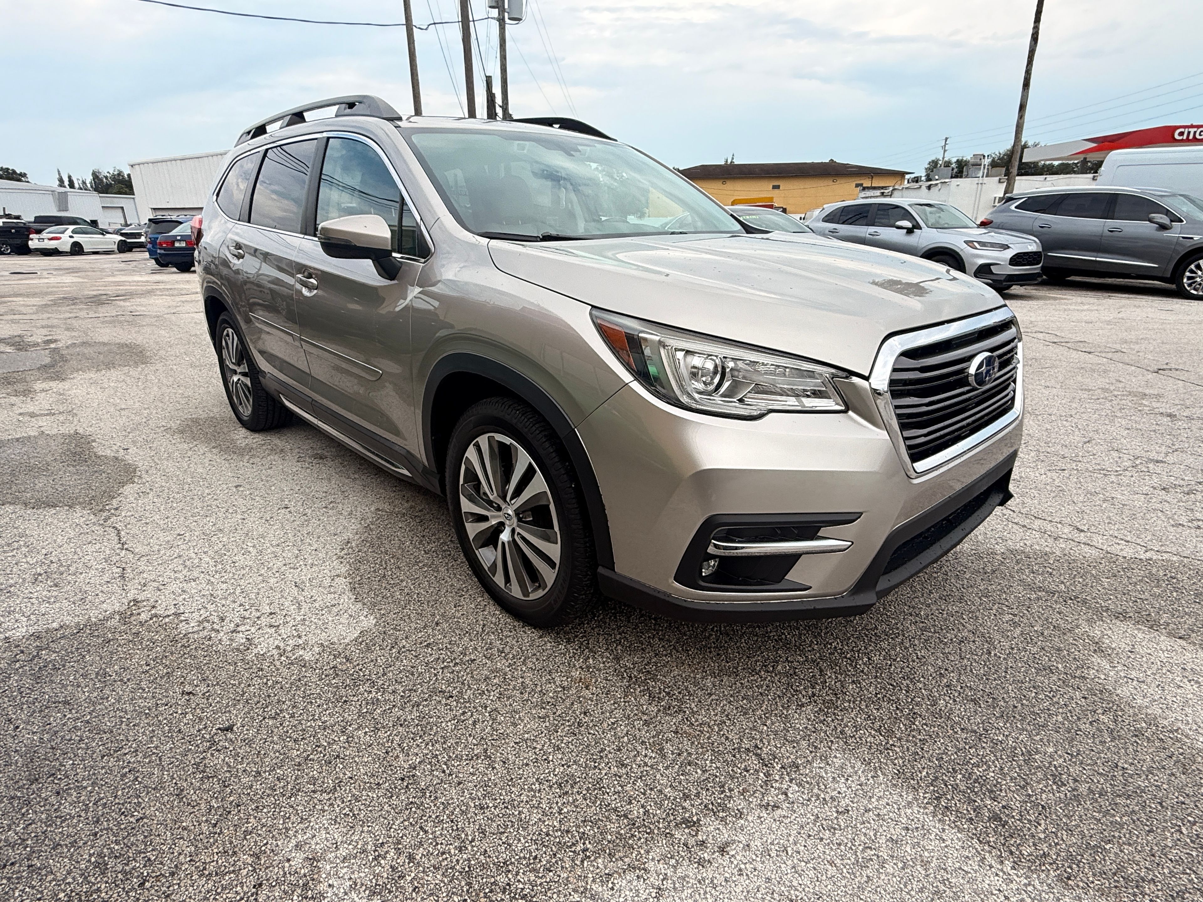 2019 Subaru Ascent - Photo 2 of 8