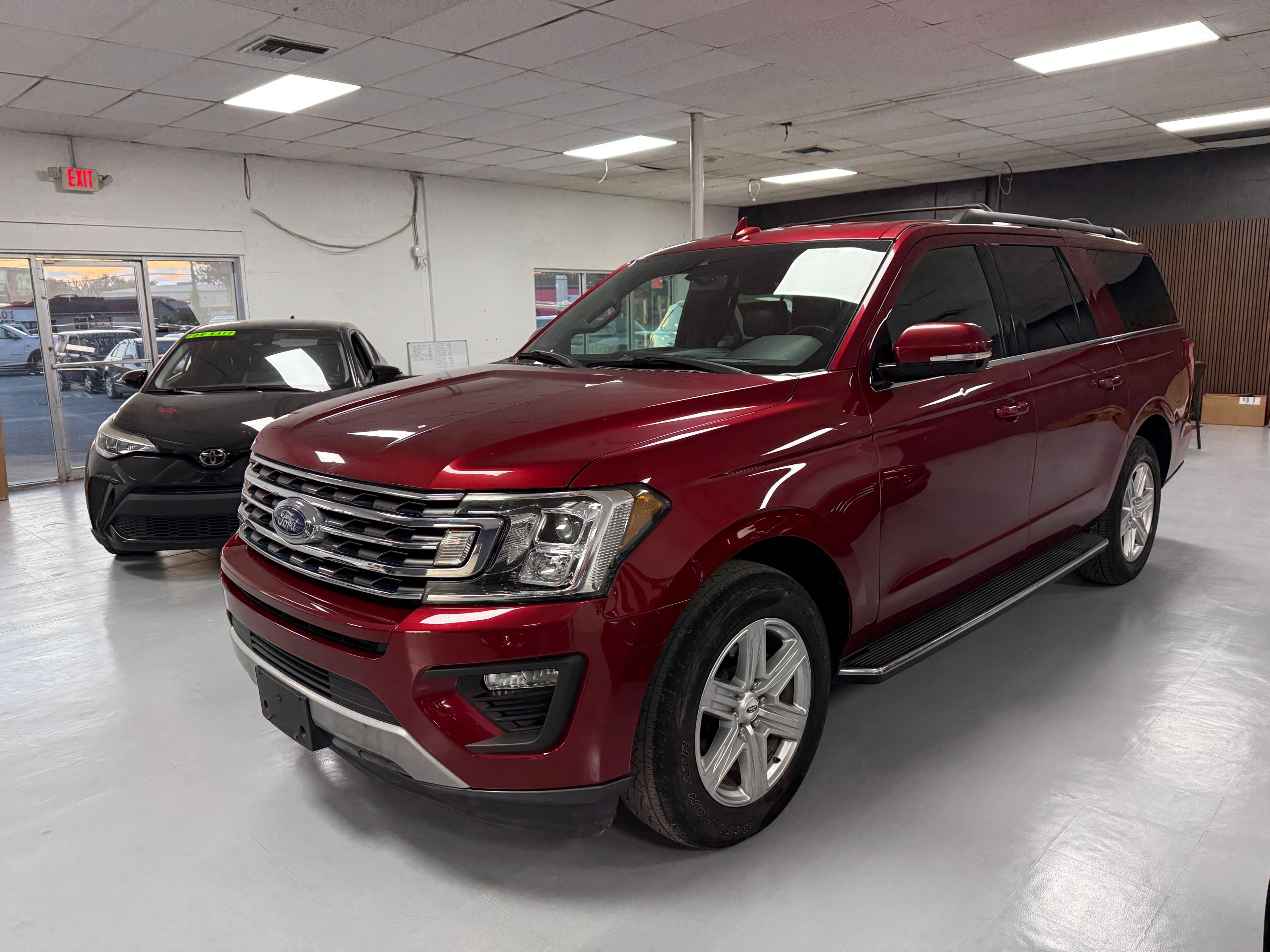 2019 Ford Expedition MAX Beige - Photo 2 of 10