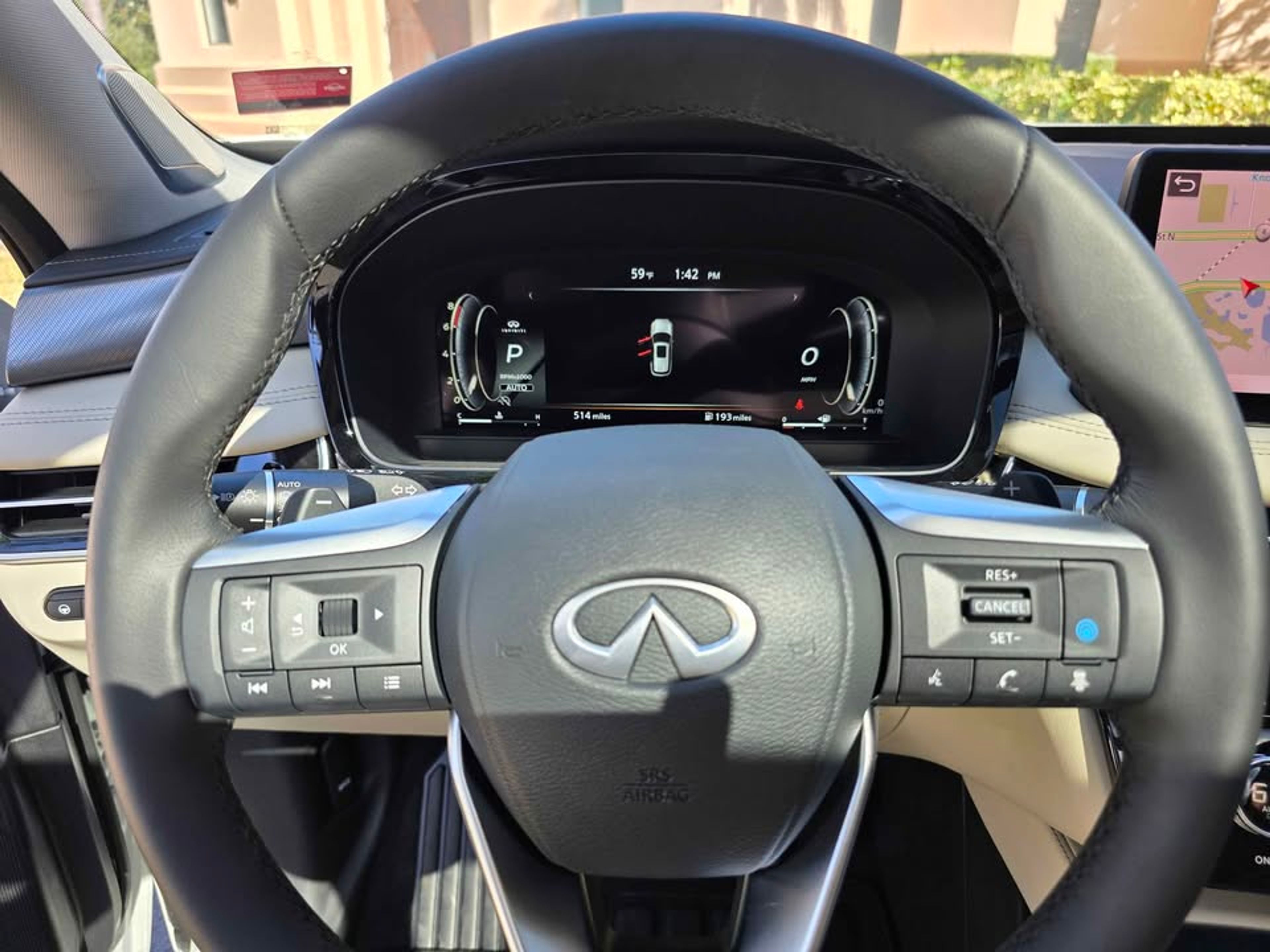 2025 INFINITI QX60 White - Photo 4 of 9