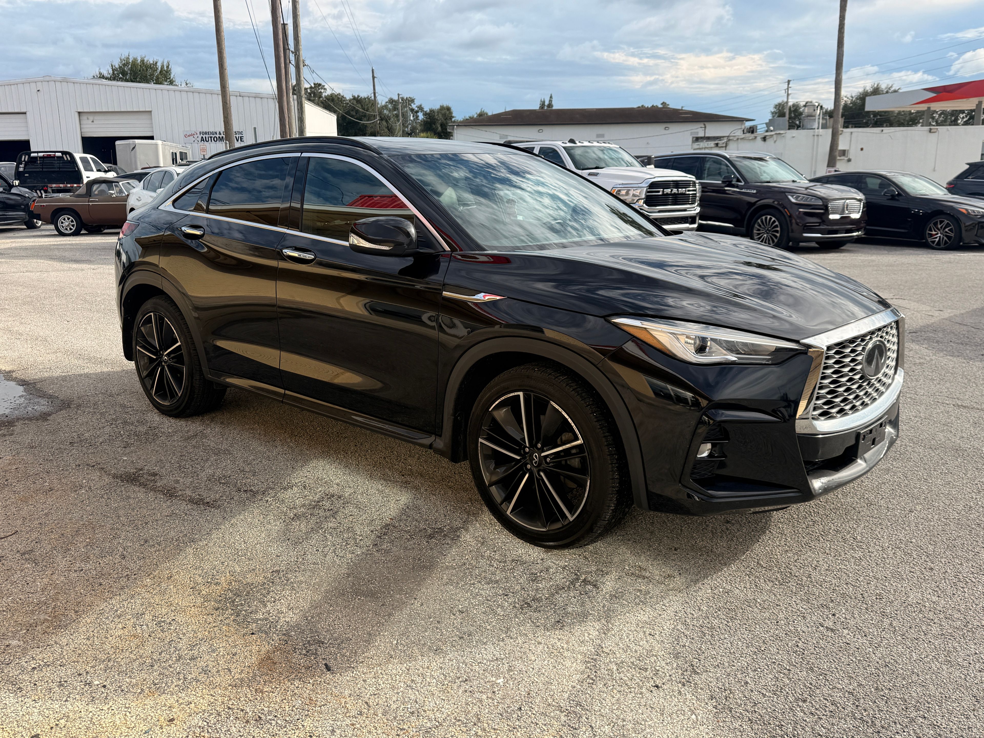 2022 INFINITI QX55 Black - Photo 2 of 7