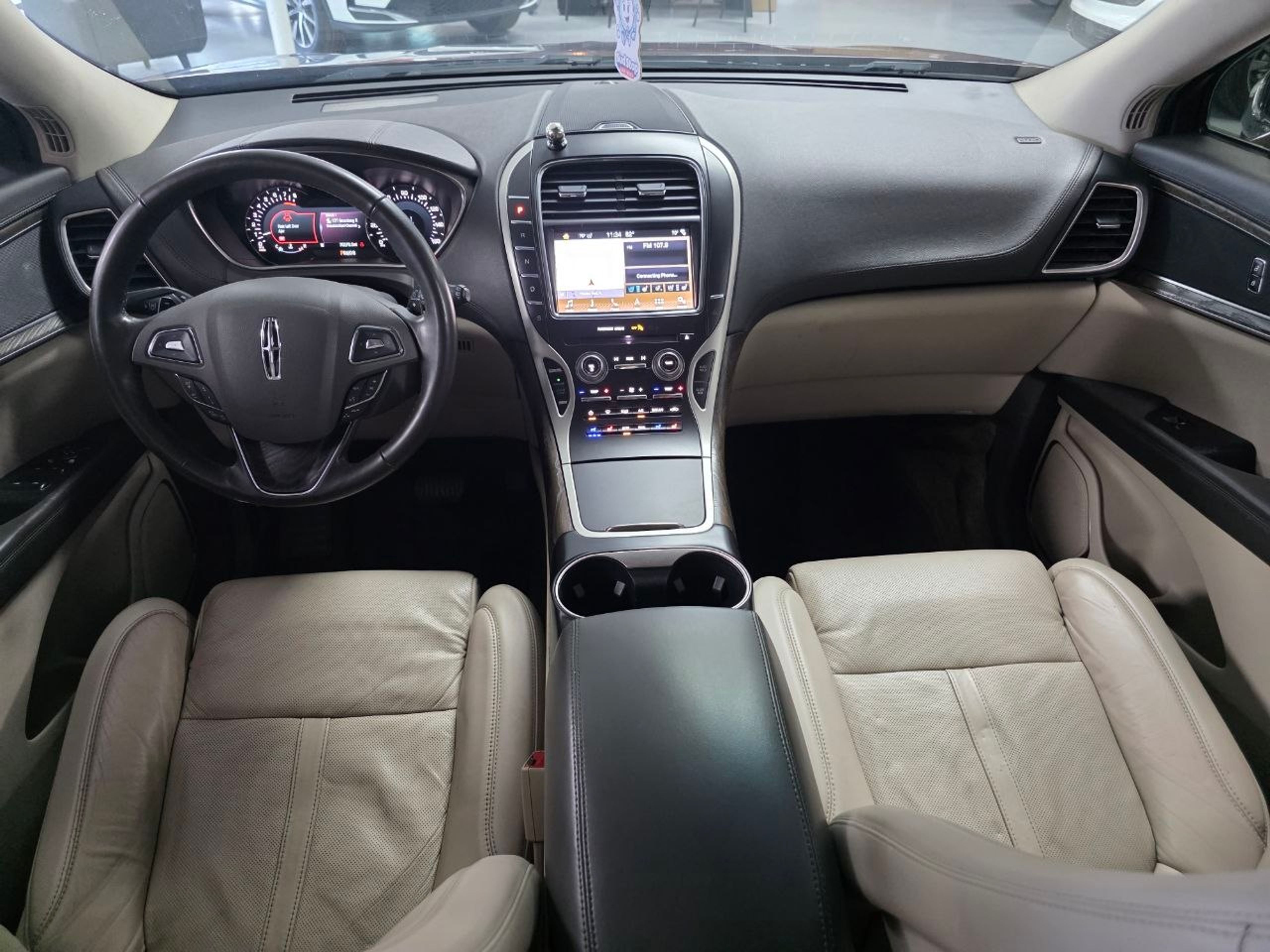 2018 LINCOLN MKX Burgundy - Photo 6 of 8